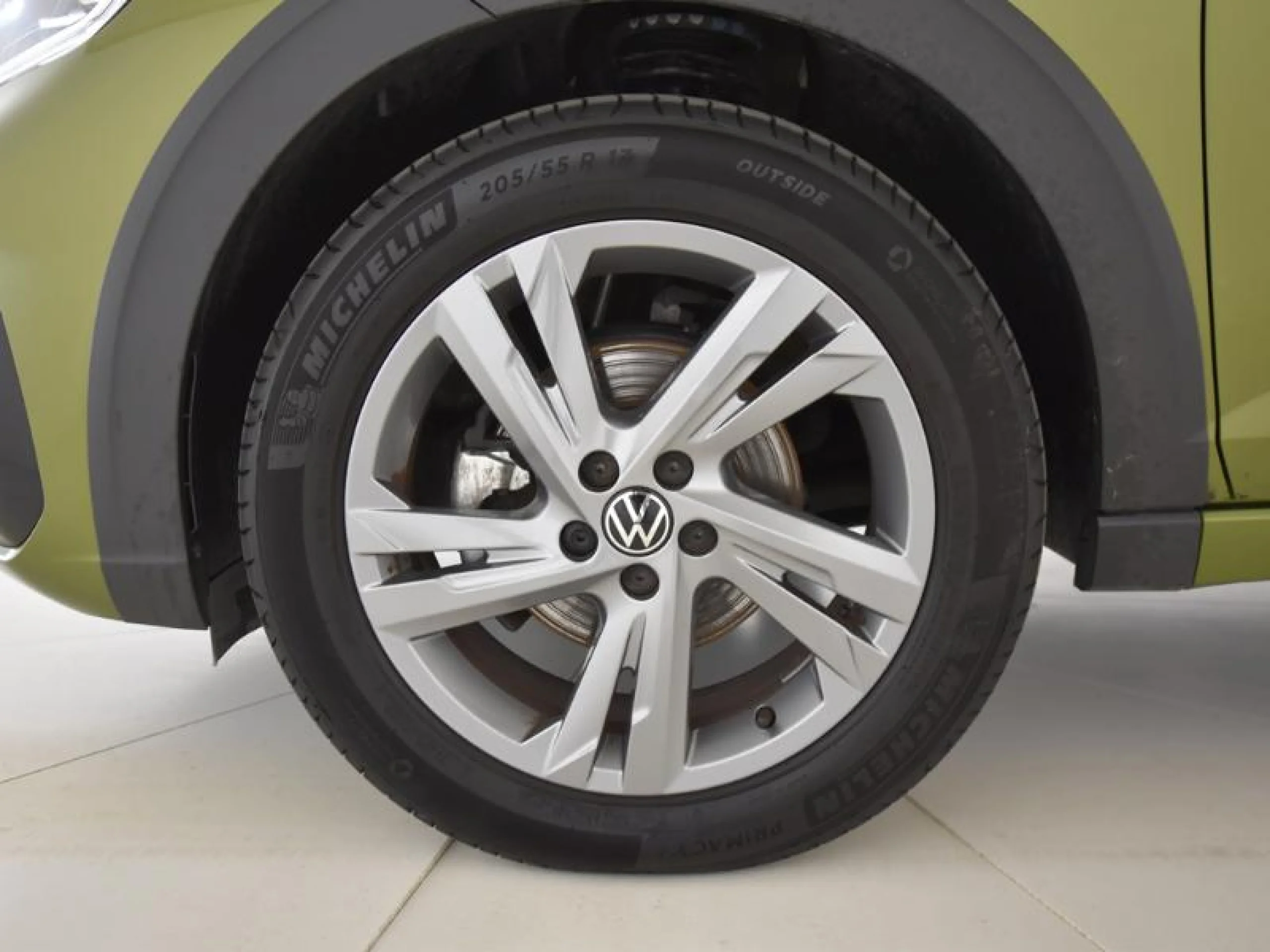 VOLKSWAGEN TAIGO R LINE 1.0 TSI 85KW (115CV) - Foto 8