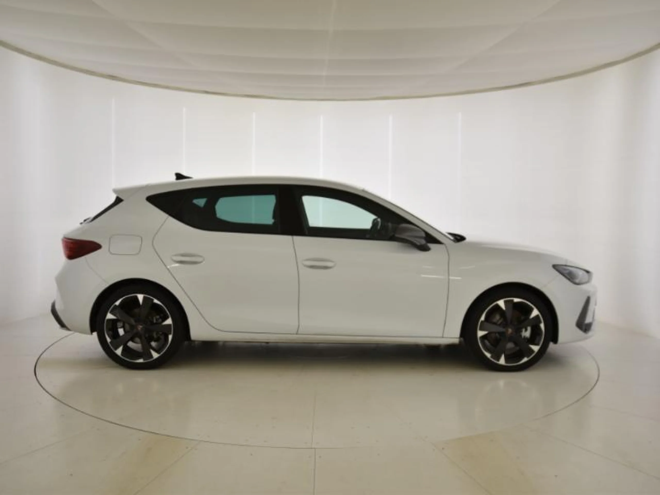 CUPRA LEON 1.5 TSI E HYBRID 150W (204CV) DSG - Foto 3