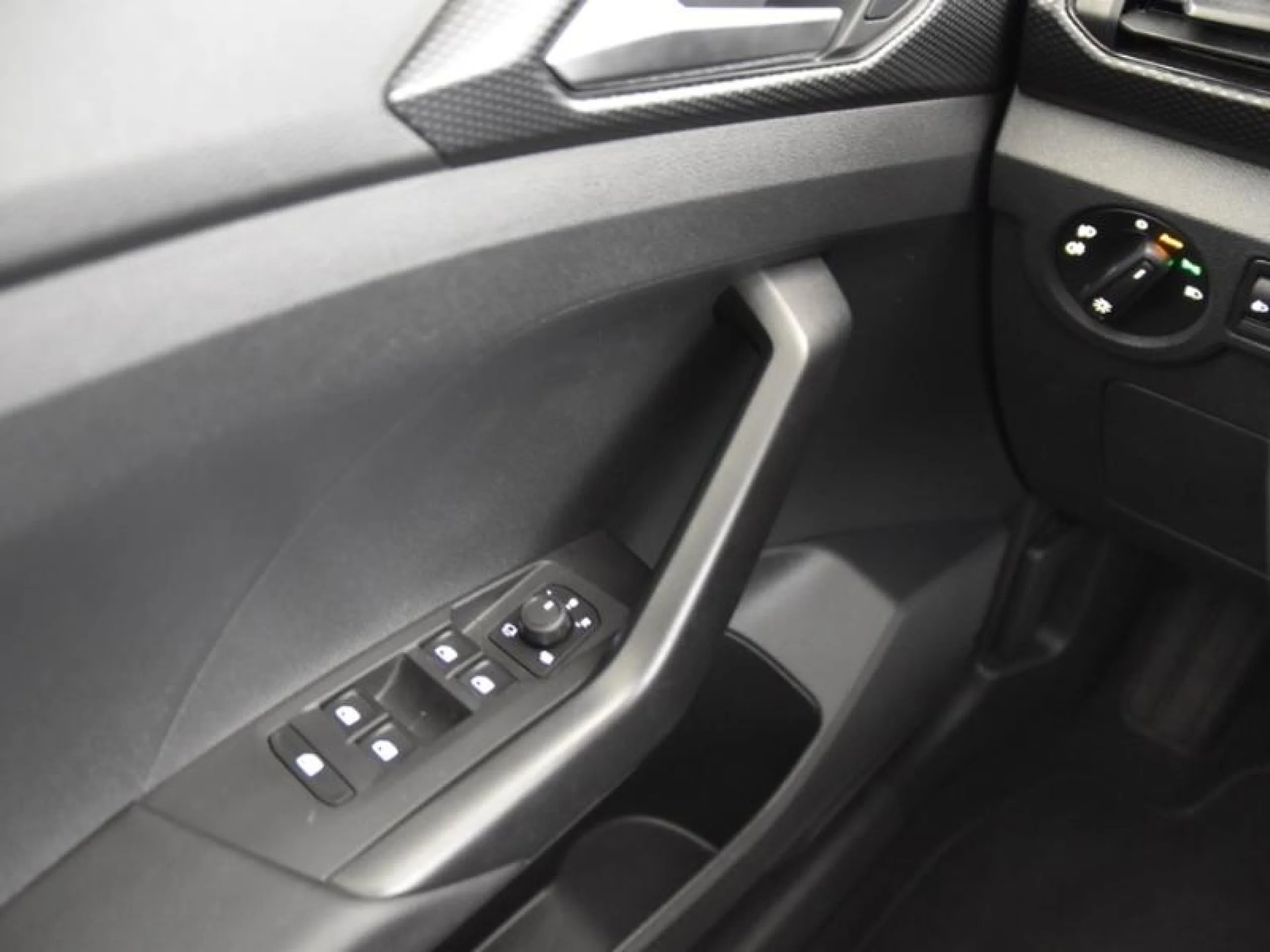 VOLKSWAGEN T CROSS ADVANCE 1.0 TSI 70KW (95CV) - Foto 16