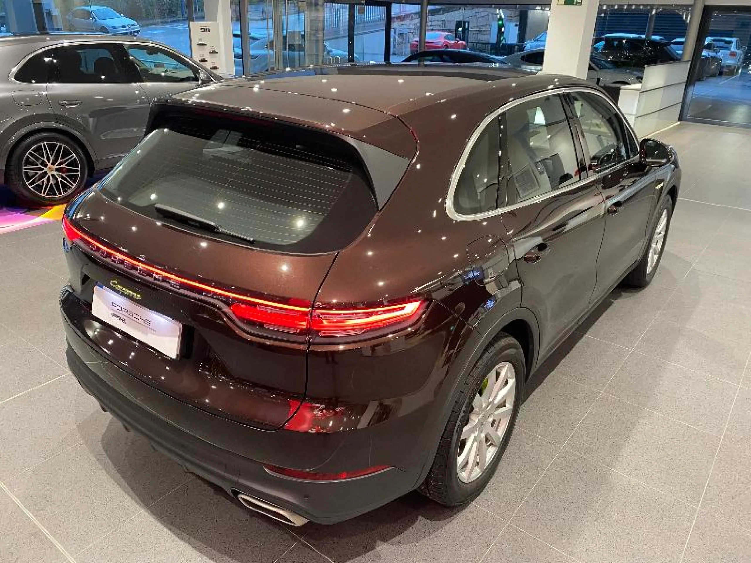 PORSCHE CAYENNE E HYBRID - Foto 6