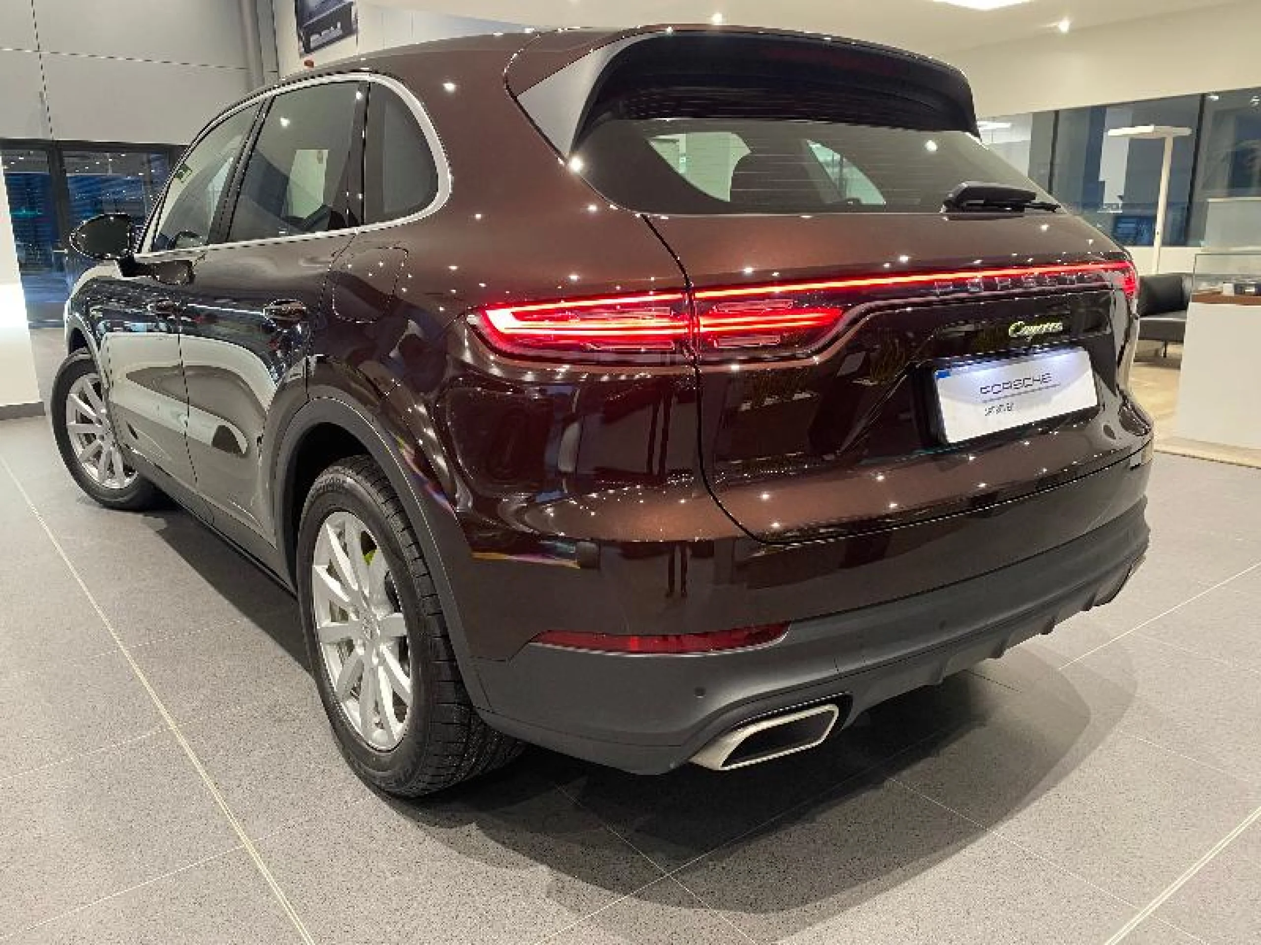 PORSCHE CAYENNE E HYBRID - Foto 11