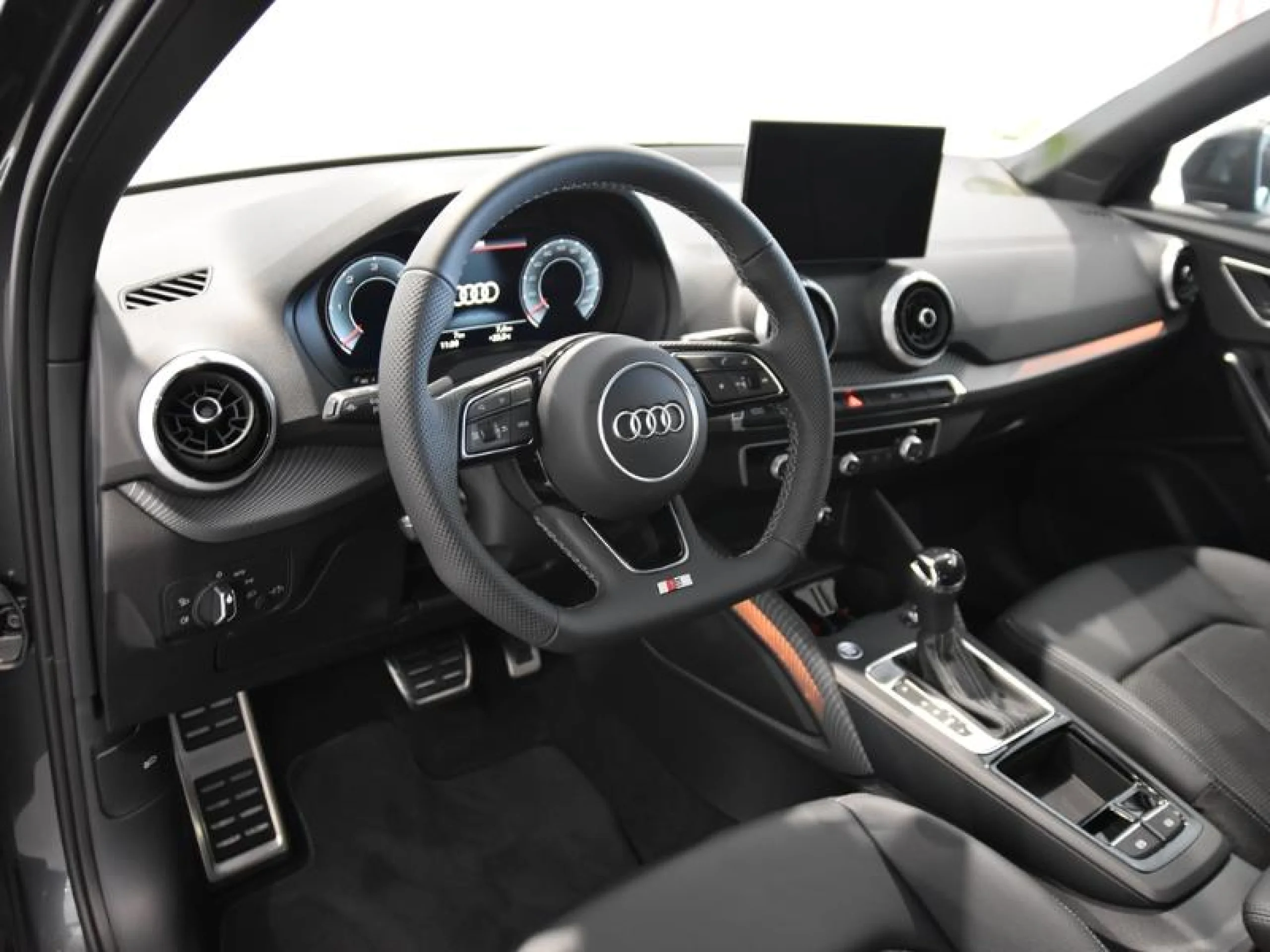 AUDI Q2 ADRENALIN 35 TDI 110KW (150CV) S TRONIC - Foto 10