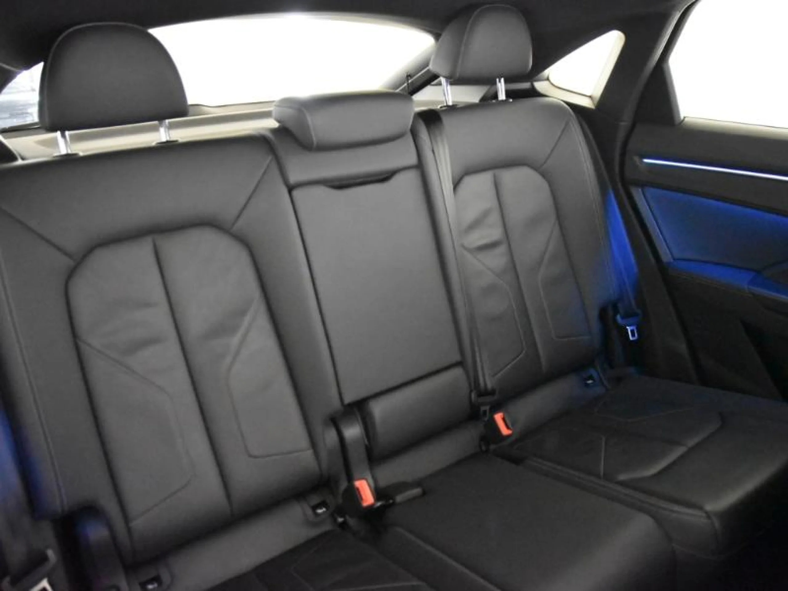 AUDI Q3 SPORTBACK 35 TFSI 110KW (150CV) BLACK LINE - Foto 6