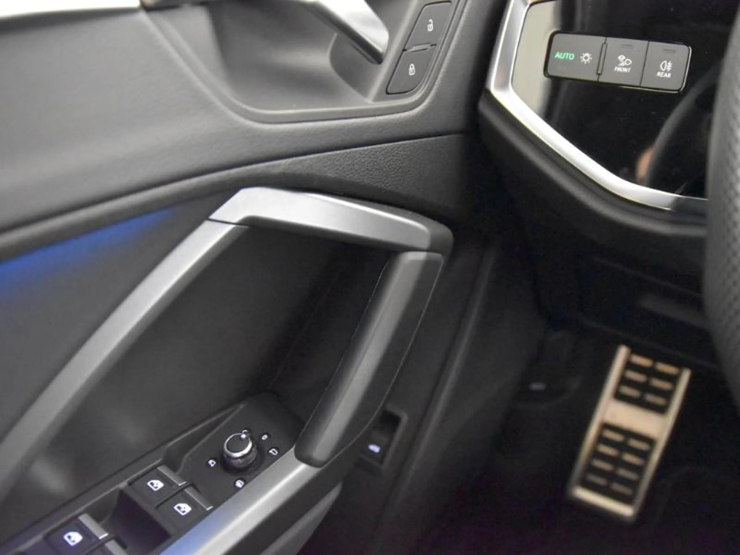 AUDI Q3 SPORTBACK 35 TFSI 110KW (150CV) BLACK LINE - Foto 21