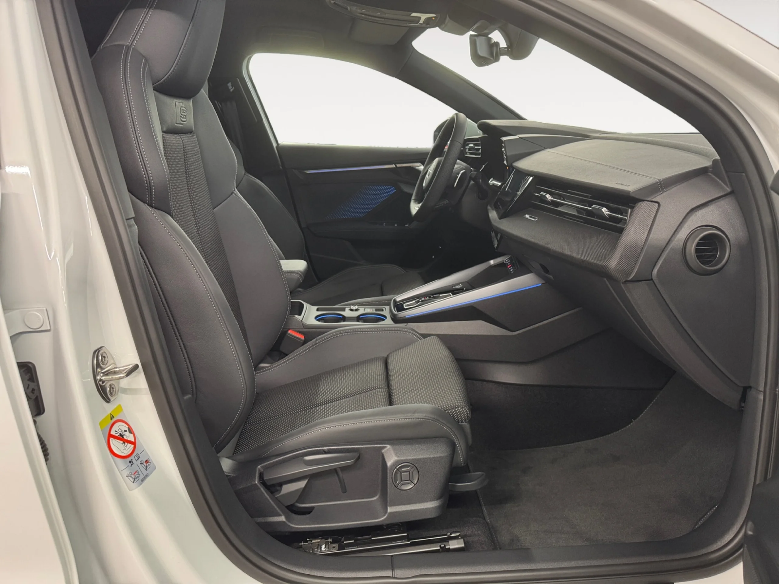 AUDI A3 SPORTBACK A3 SPORTBACK S LINE TFSI E  150 KW S TRONIC - Foto 3