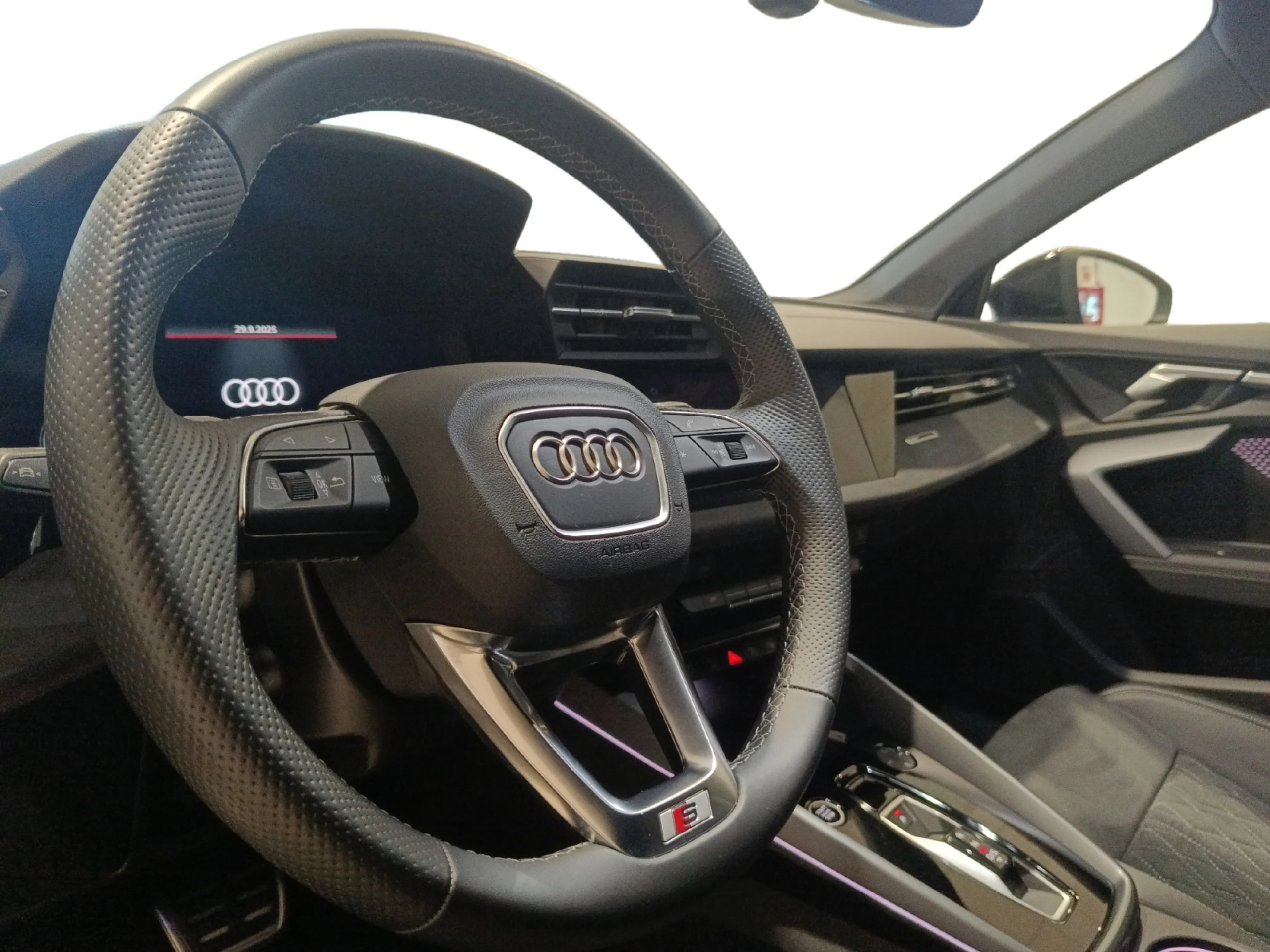 AUDI A3 SPORTBACK BLACK LINE 35 TFSI 110KW S TRO - Foto 11