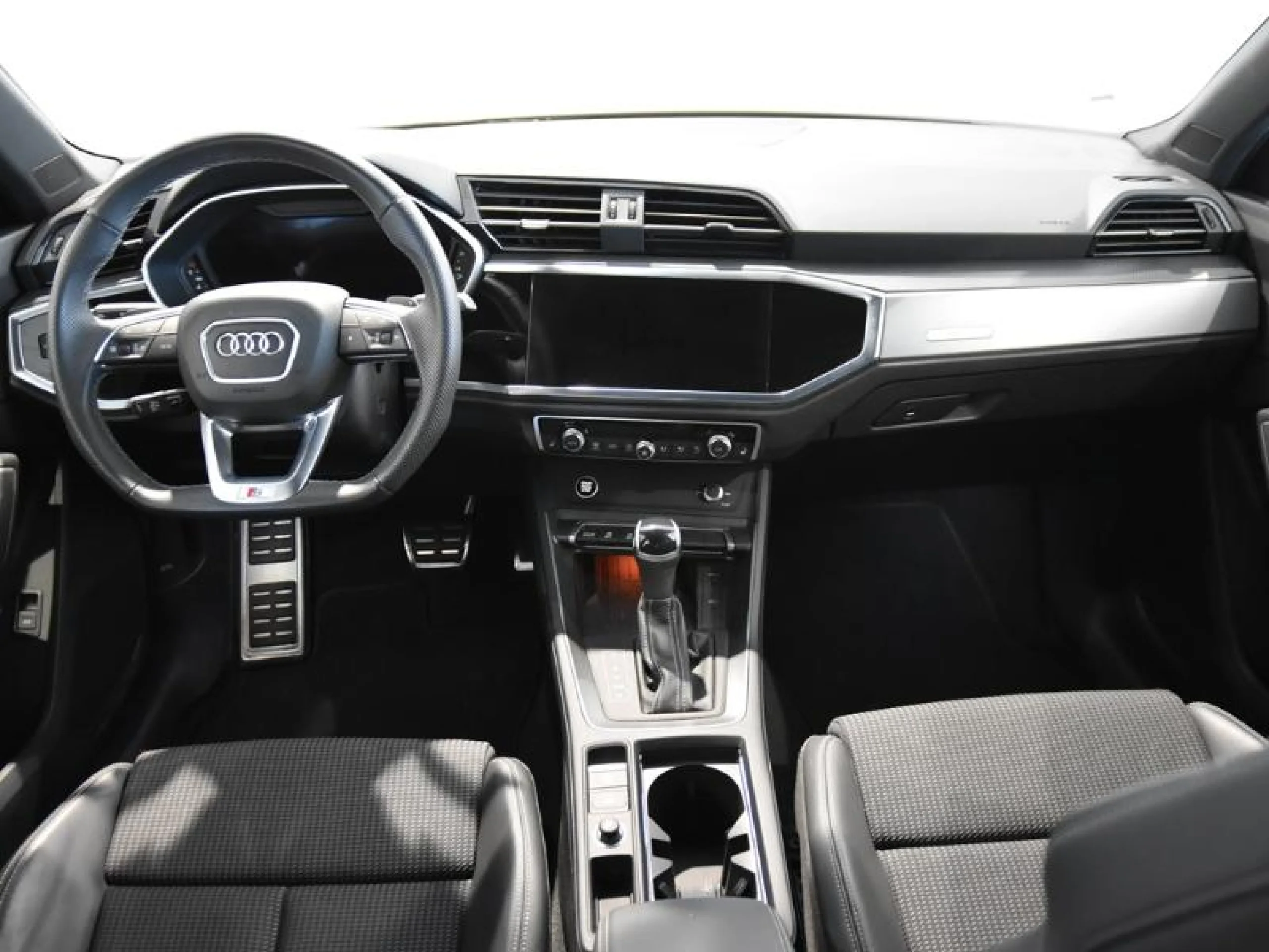 AUDI Q3 BLACK LINE 35 TDI 110KW (150CV) S TRONIC - Foto 4