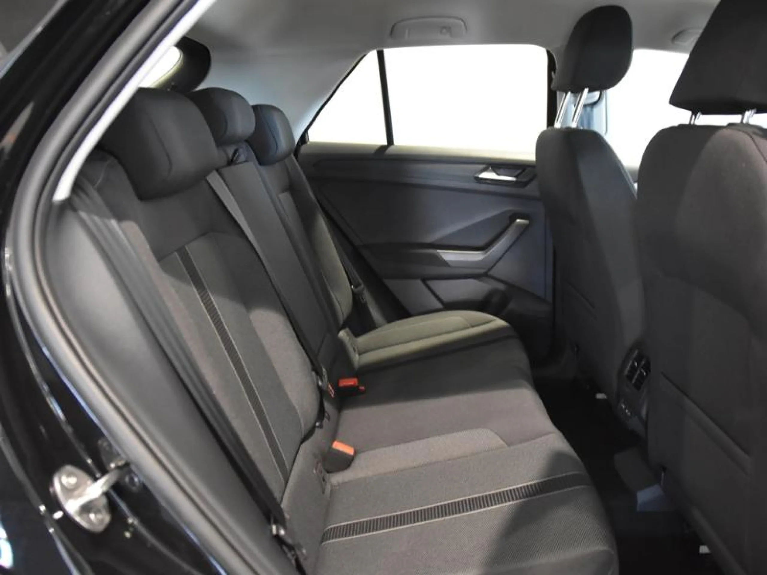 VOLKSWAGEN T ROC T ROC MÁS 1.0 TSI 85 KW (116 CV)  6 VEL. - Foto 6