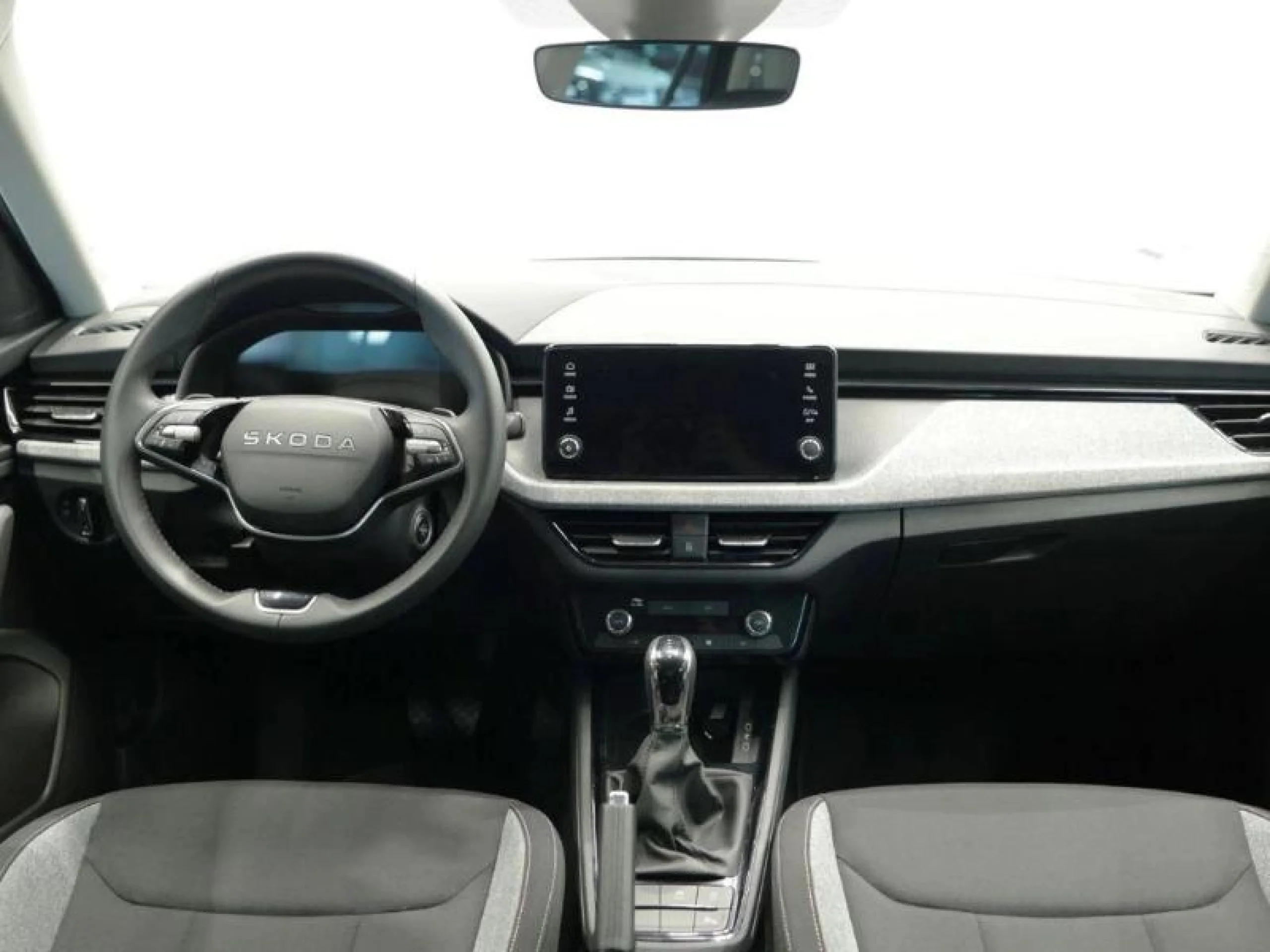 SKODA KAMIQ 1.0 TSI 85KW (115CV) DSG SELECTION - Foto 4