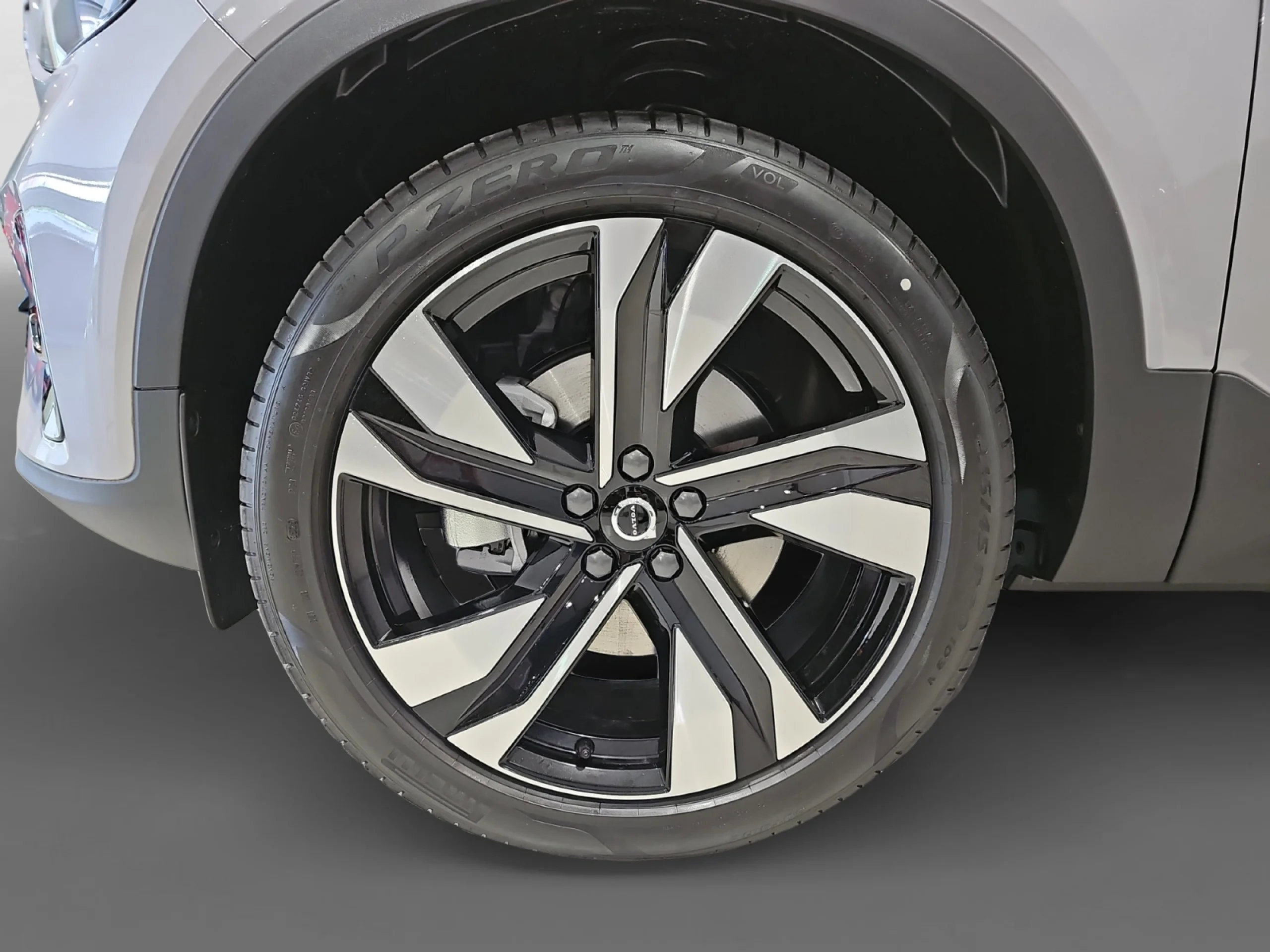 VOLVO XC40 2.0 B3 G PLUS DARK AUTO - Foto 9