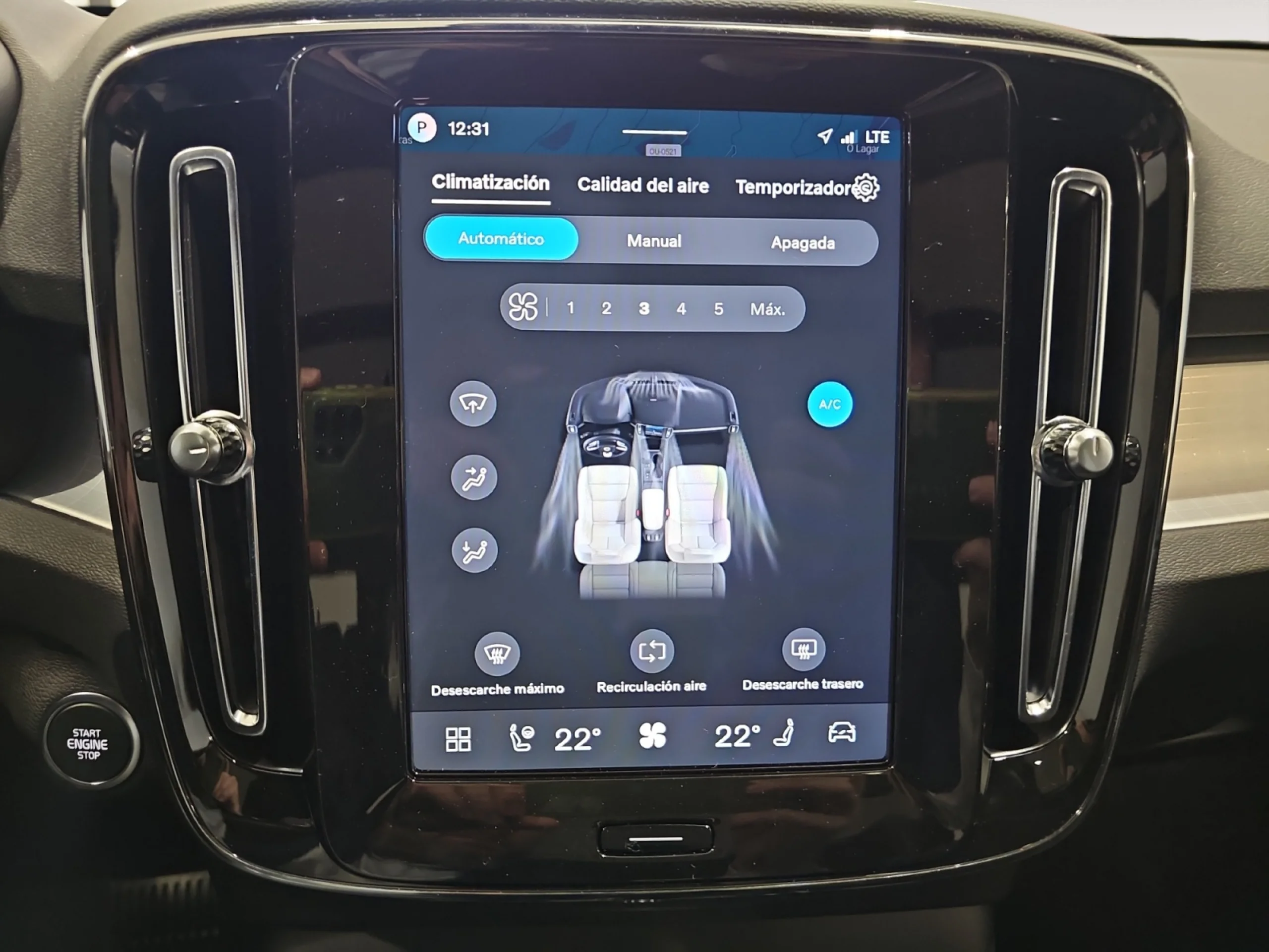VOLVO XC40 2.0 B3 G PLUS DARK AUTO - Foto 14