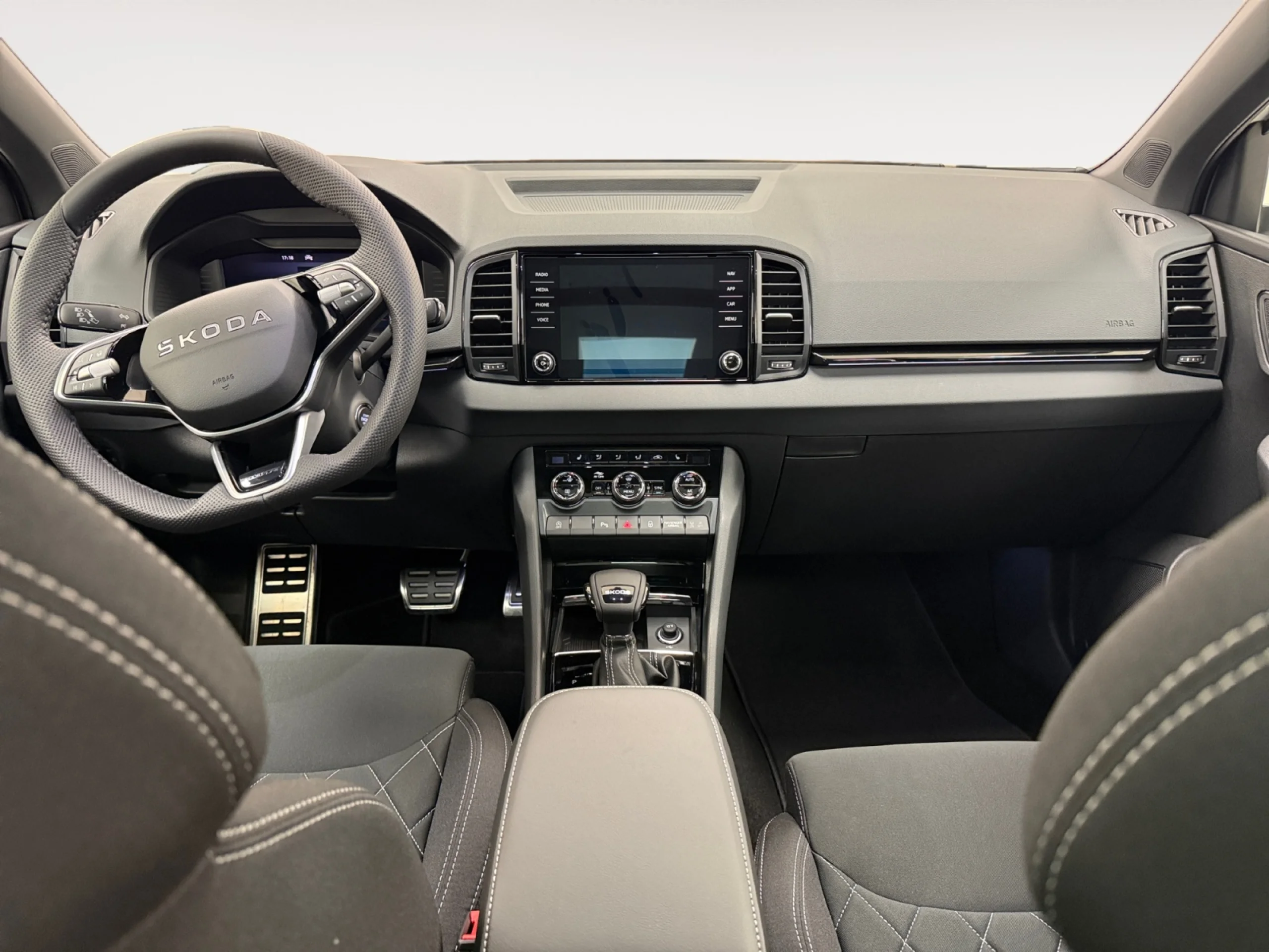 SKODA KAROQ 1.5 TSI 110KW (150CV) DSG ACT SPORTLINE - Foto 4