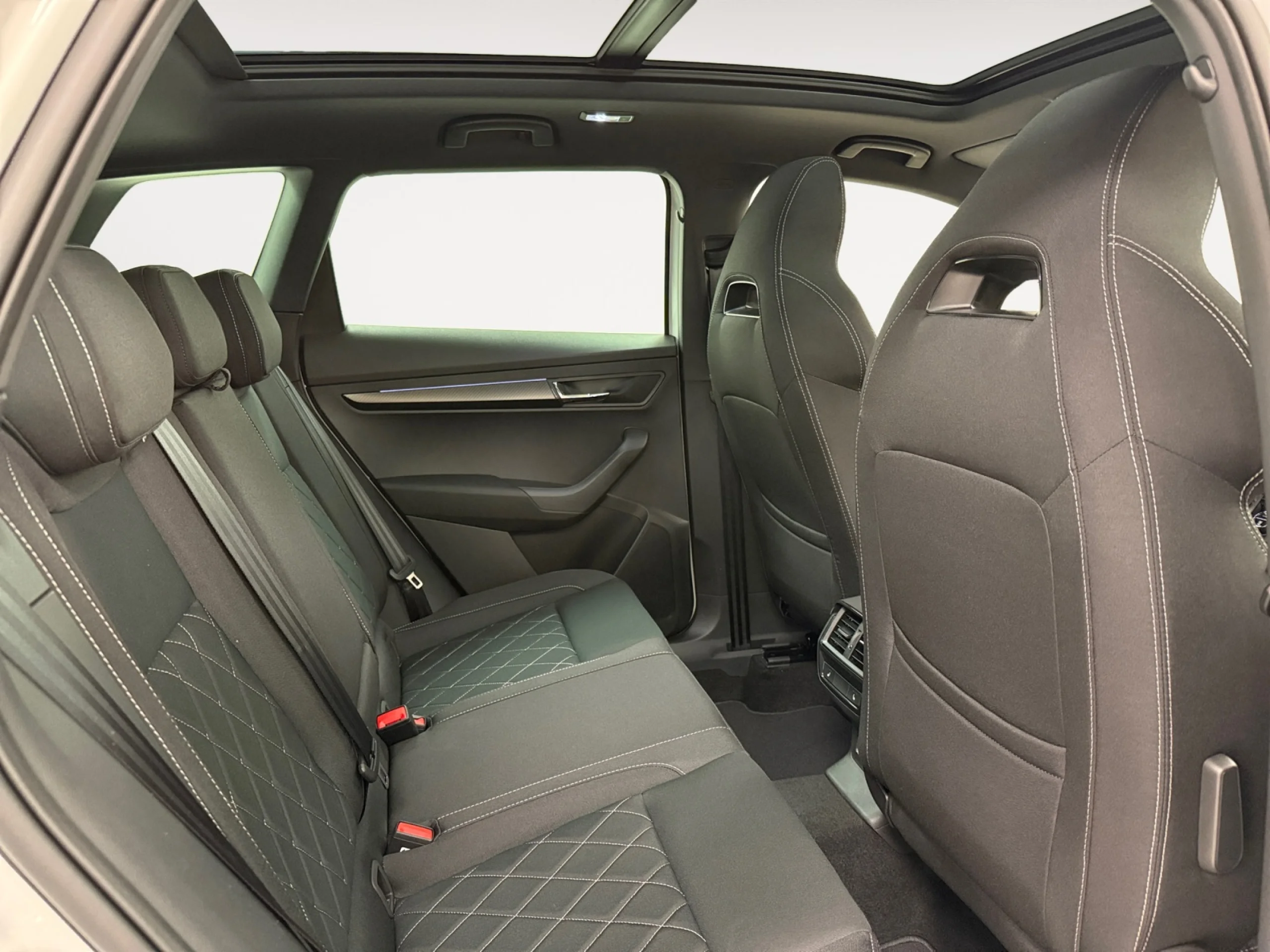 SKODA KAROQ 1.5 TSI 110KW (150CV) DSG ACT SPORTLINE - Foto 6