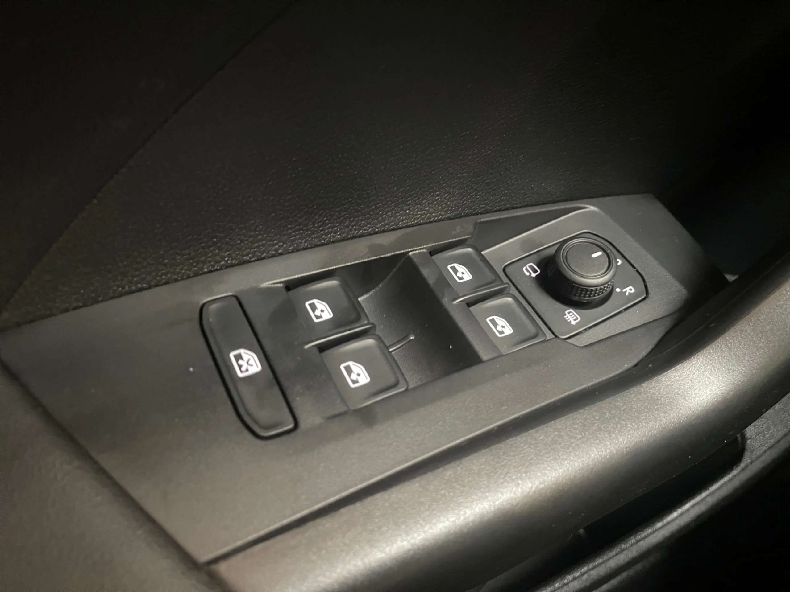 VOLKSWAGEN T CROSS ADVANCE 1.0 TSI 81KW (110CV) - Foto 13