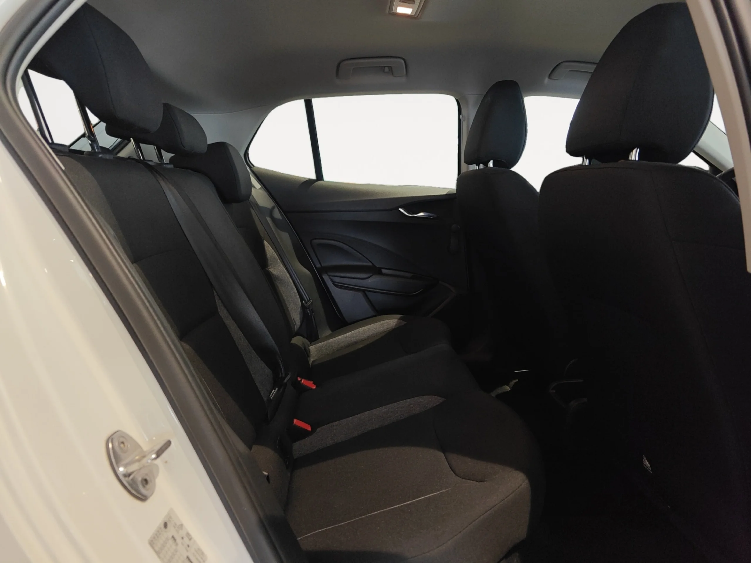 SKODA FABIA 1.0 MPI 59KW (80CV) ACTIVE - Foto 6