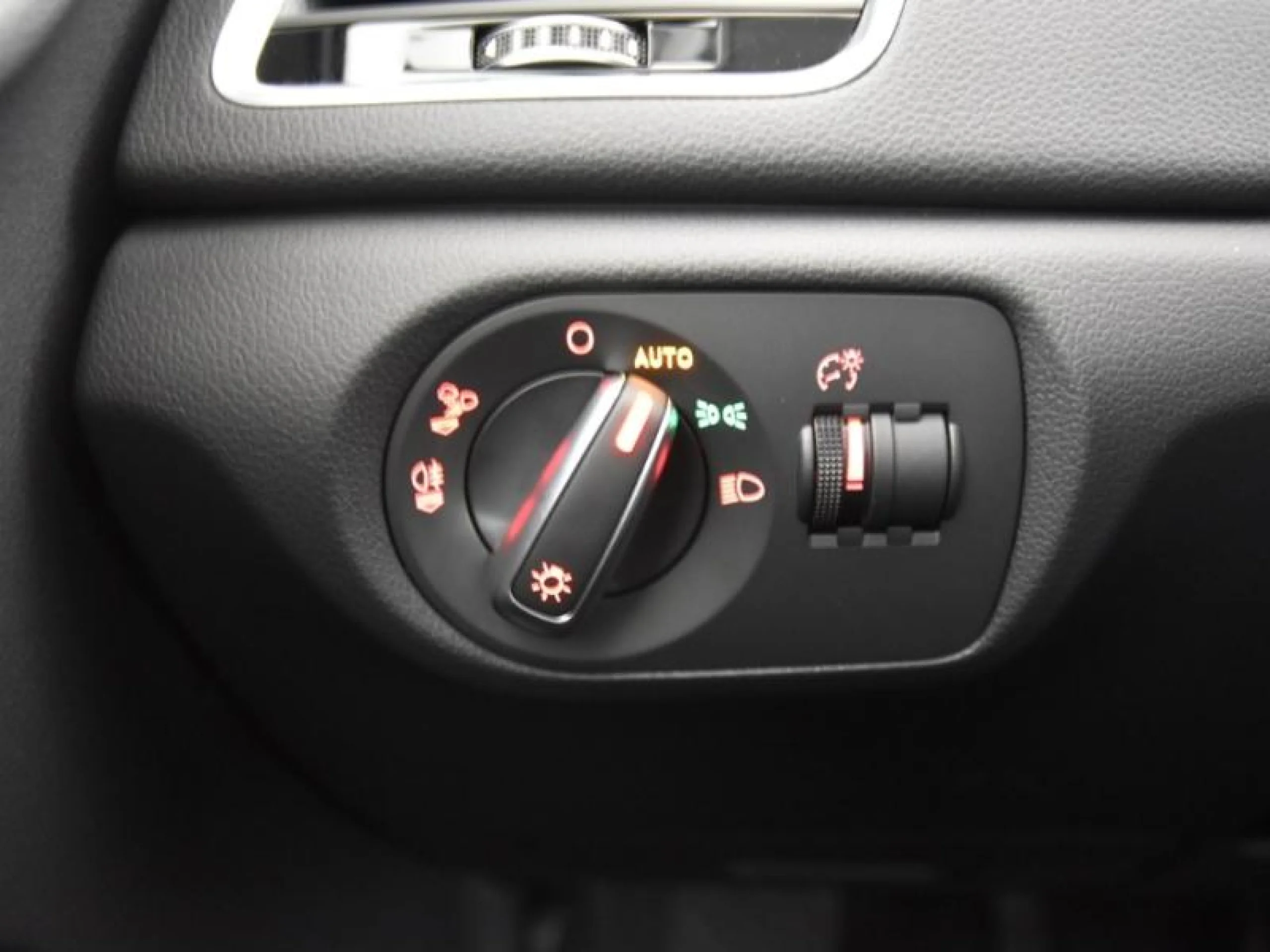 AUDI Q3 SPORT EDITION 2.0 TDI 150CV - Foto 18