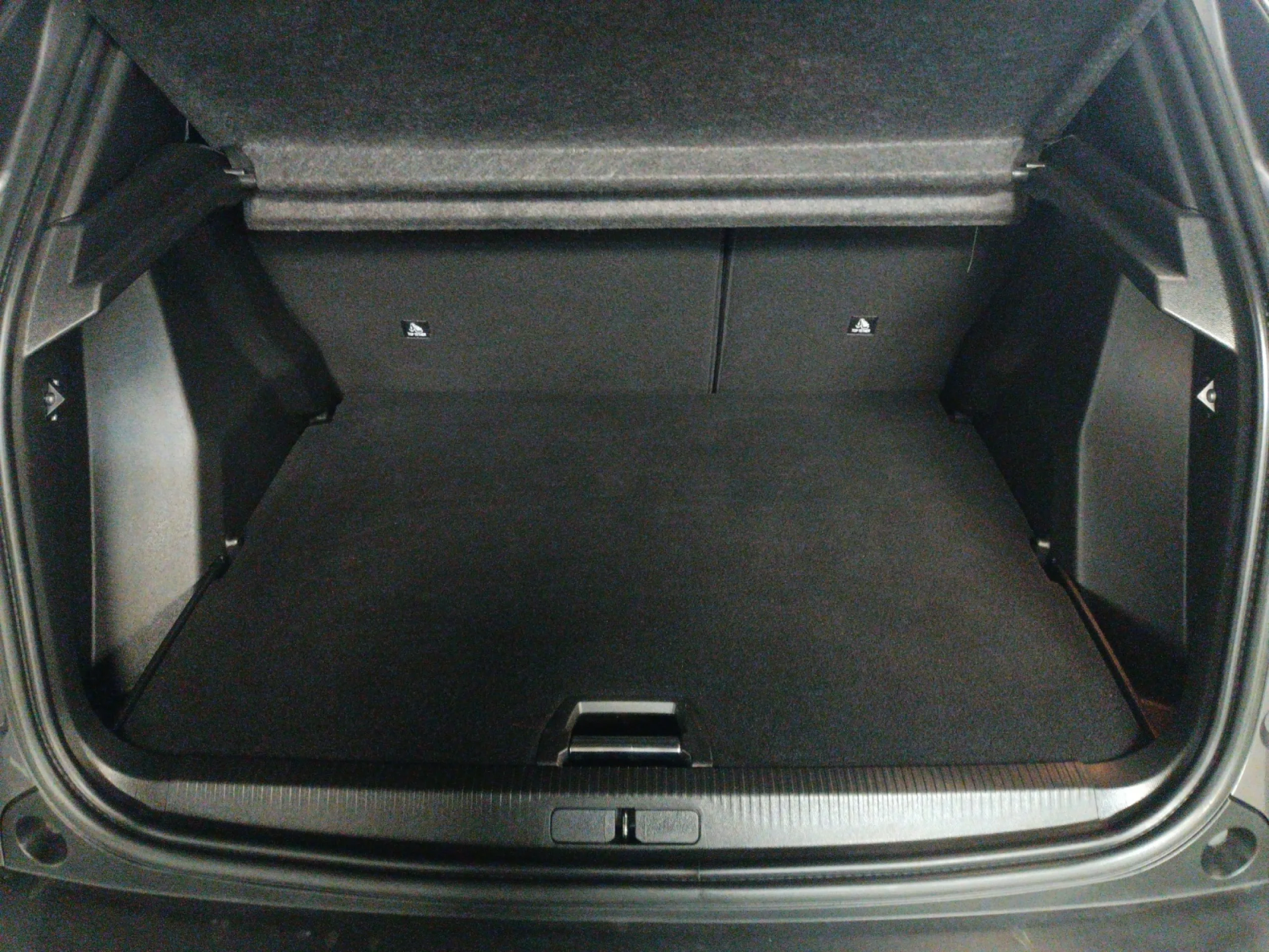 PEUGEOT 2008 ALLURE PACK PURETECH 130 S&S 6 VEL. MAN - Foto 8