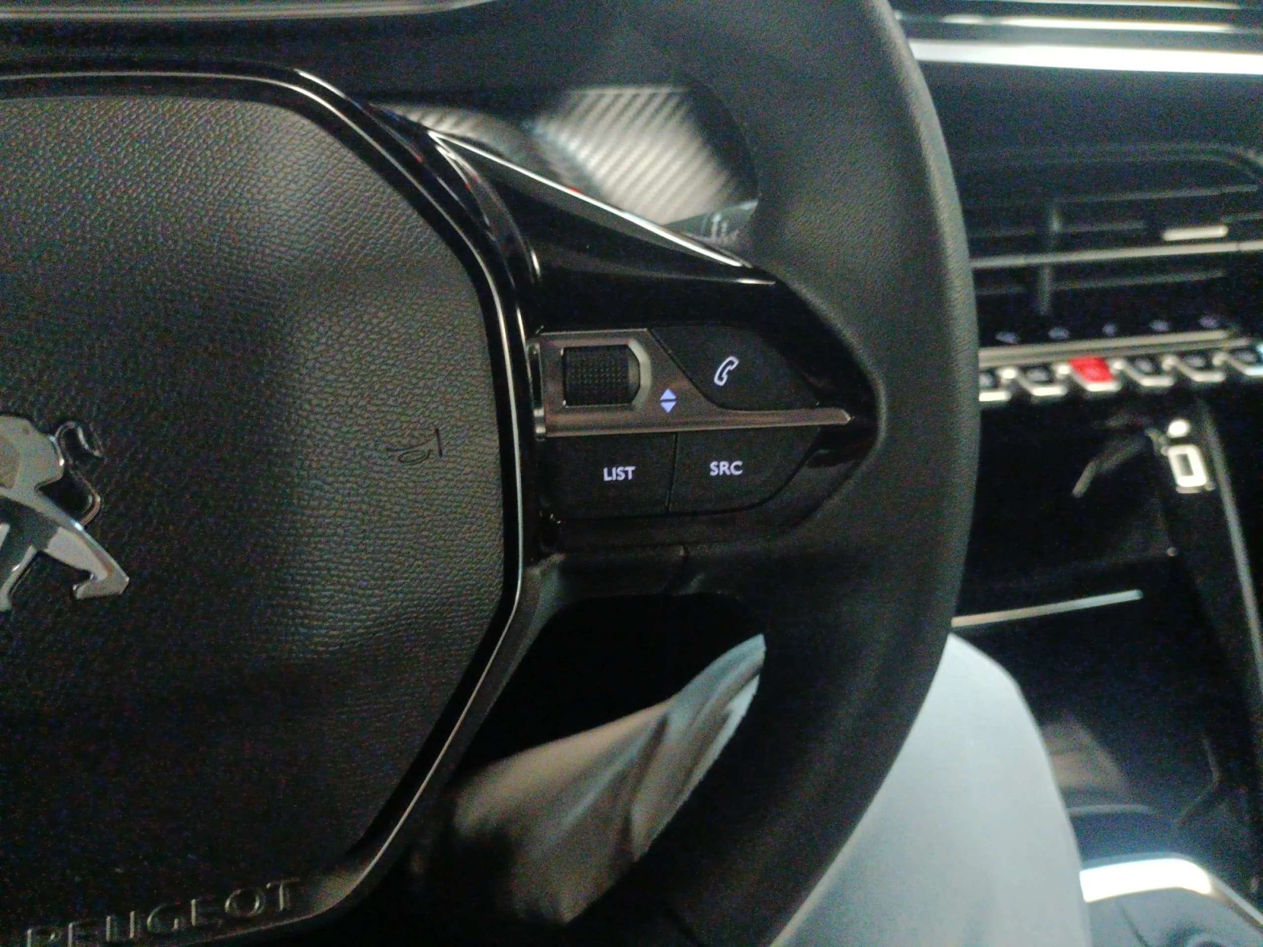 PEUGEOT 2008 ALLURE PACK PURETECH 130 S&S 6 VEL. MAN - Foto 16