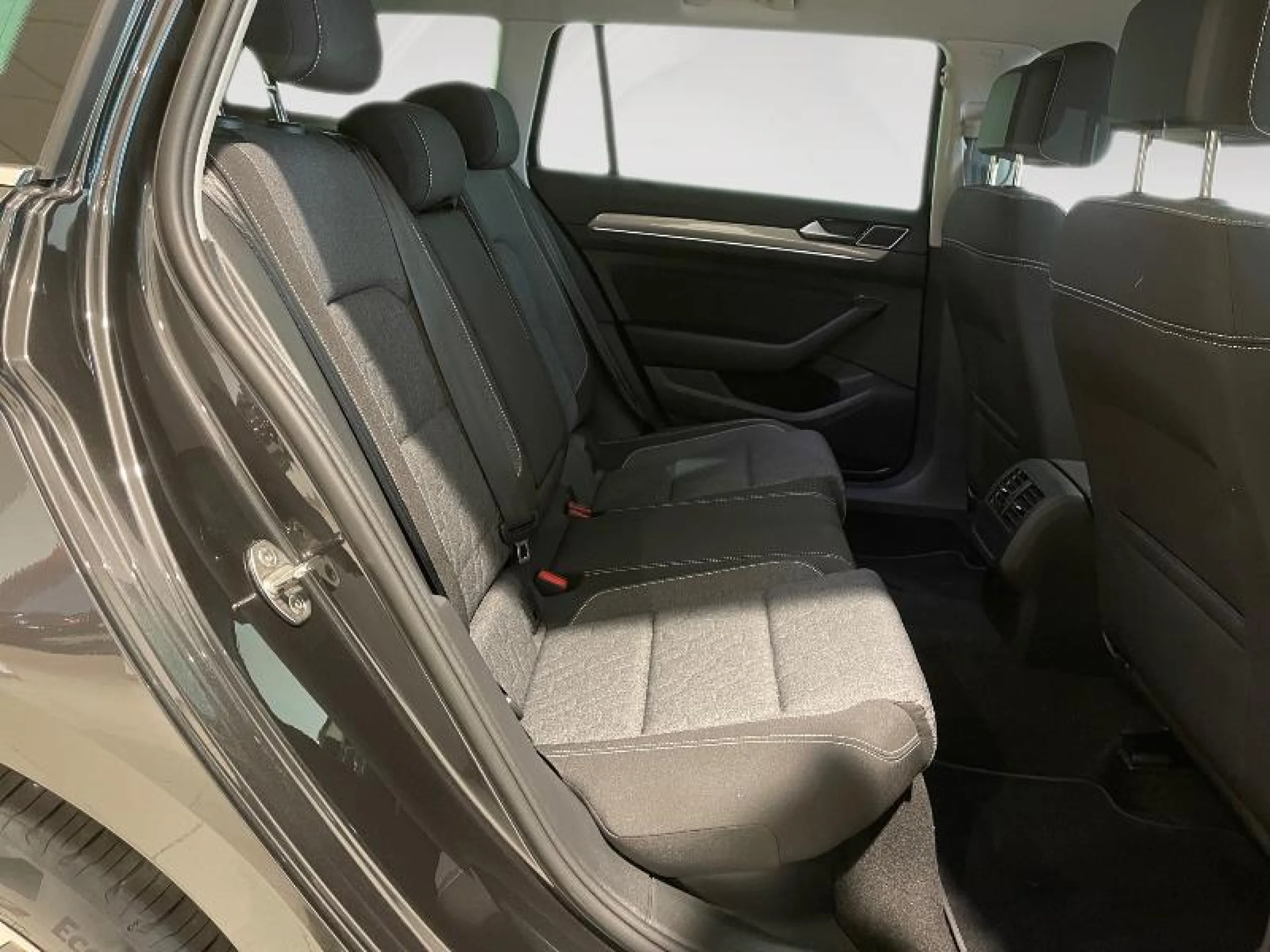 VOLKSWAGEN PASSAT VARIANT EXECUTIVE 2.0 TDI 110KW (150CV) - Foto 6