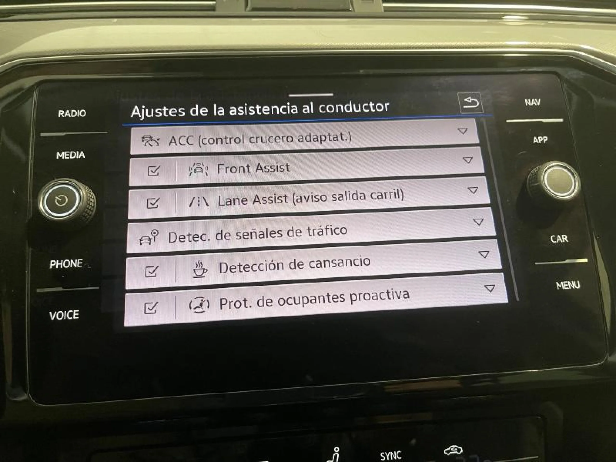 VOLKSWAGEN PASSAT VARIANT EXECUTIVE 2.0 TDI 110KW (150CV) - Foto 18