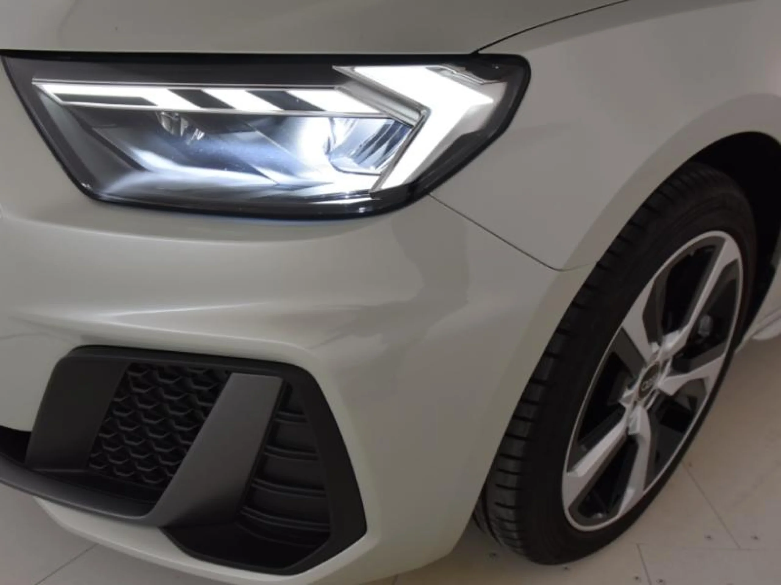 AUDI A1 SPORTBACK ADRENALIN 25 TFSI 70KW (95CV) - Foto 18