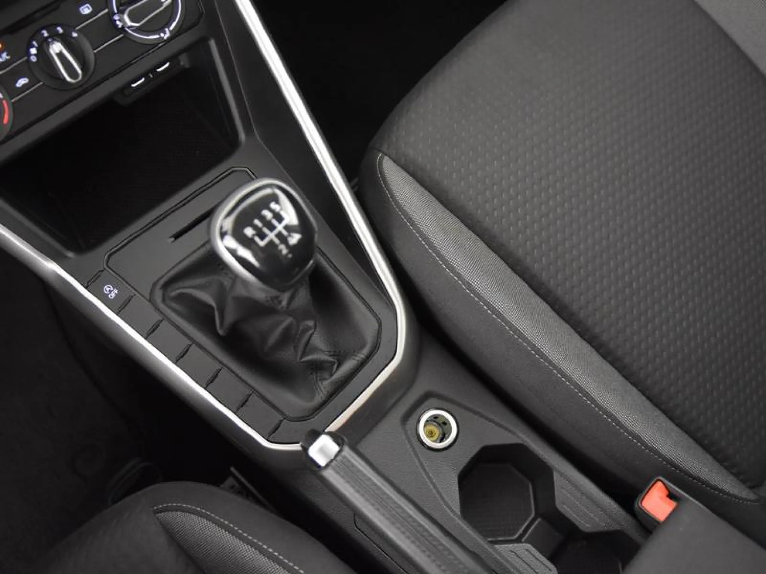 VOLKSWAGEN POLO ··MÁS·· 1.0 TSI 70KW (95CV) - Foto 10