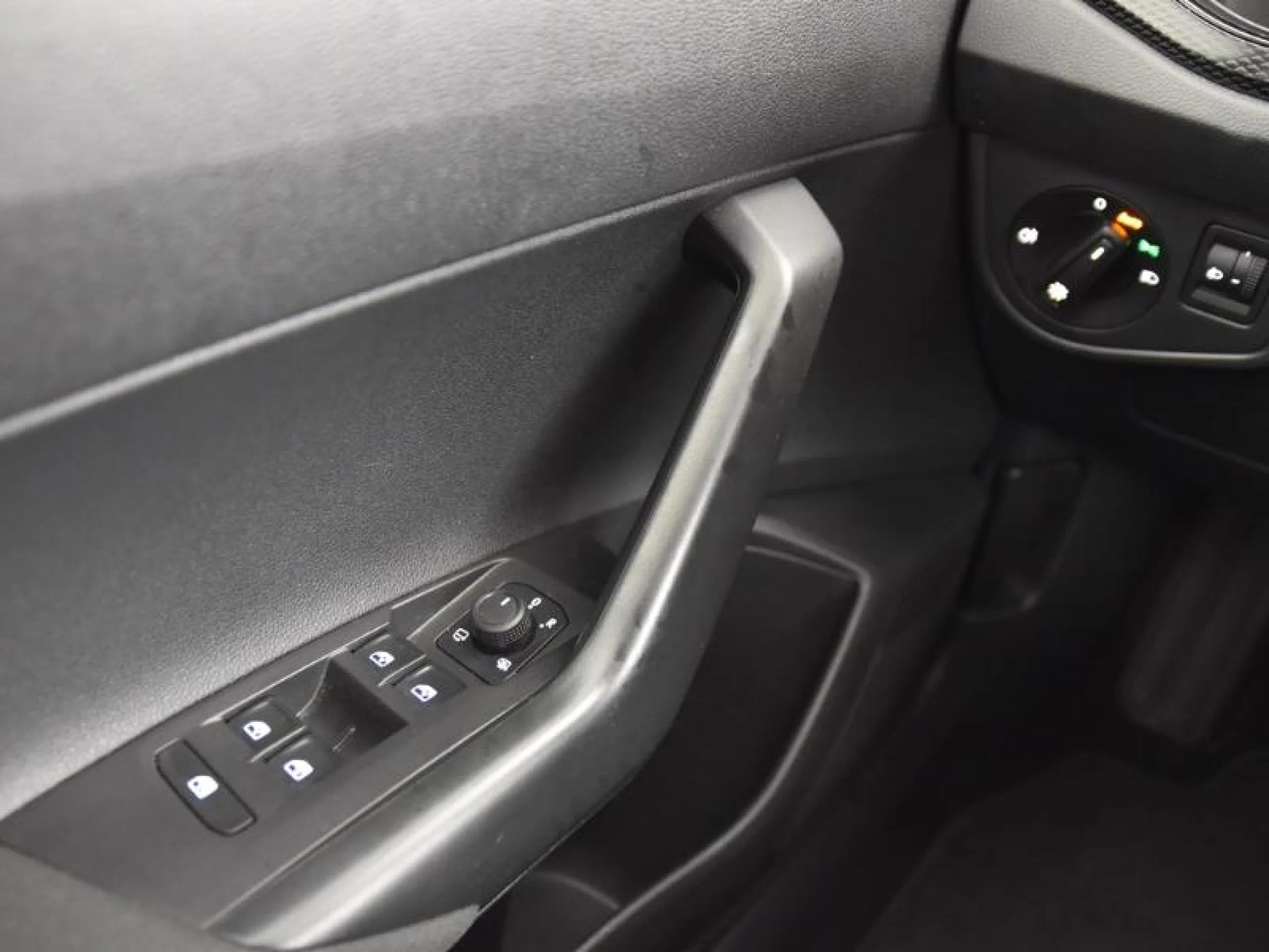 VOLKSWAGEN POLO ··MÁS·· 1.0 TSI 70KW (95CV) - Foto 15