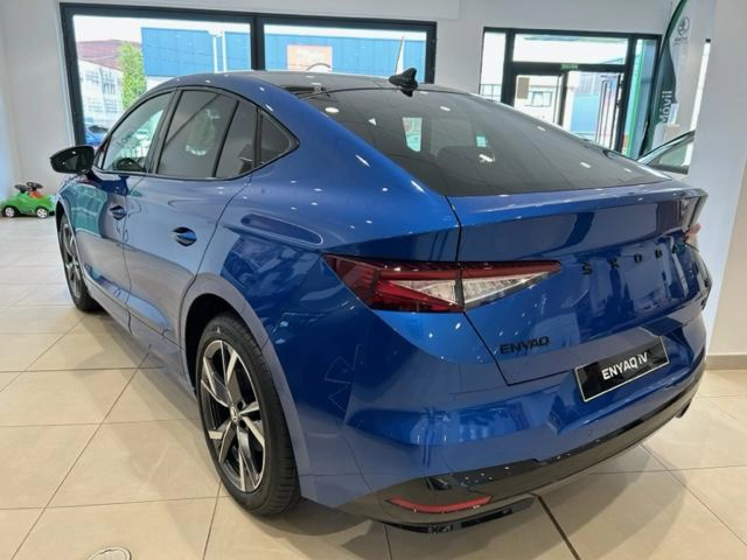 SKODA Enyaq coupe SPORTLINE 80 150KW (204CV) 82KWH (77 KWH - Foto 2