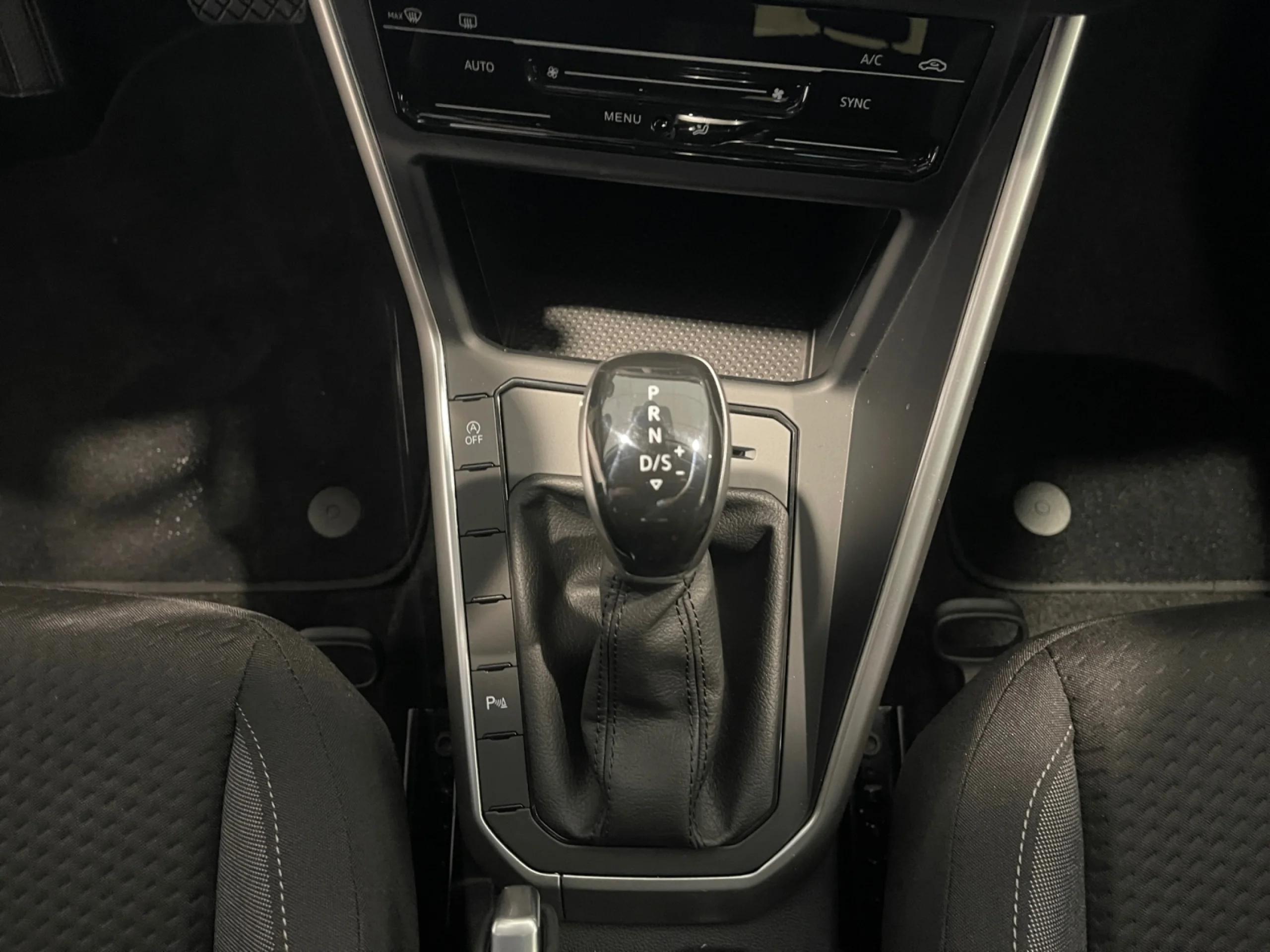 VOLKSWAGEN POLO POLO M S 1.0 TSI 70 KW (95 CV)  AUTOM TICO DSG 7 VEL. - Foto 12