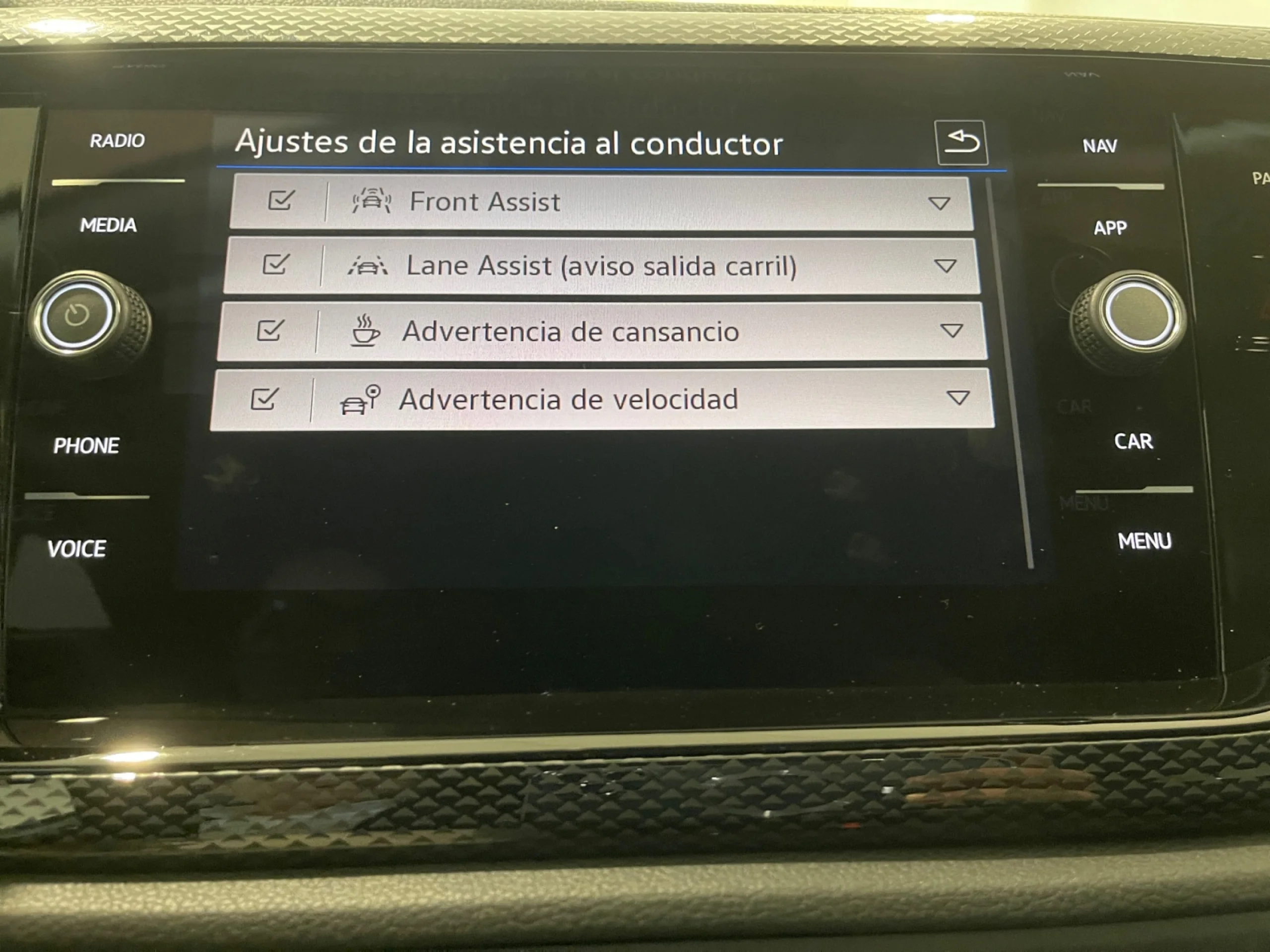 VOLKSWAGEN POLO POLO M S 1.0 TSI 70 KW (95 CV)  AUTOM TICO DSG 7 VEL. - Foto 17