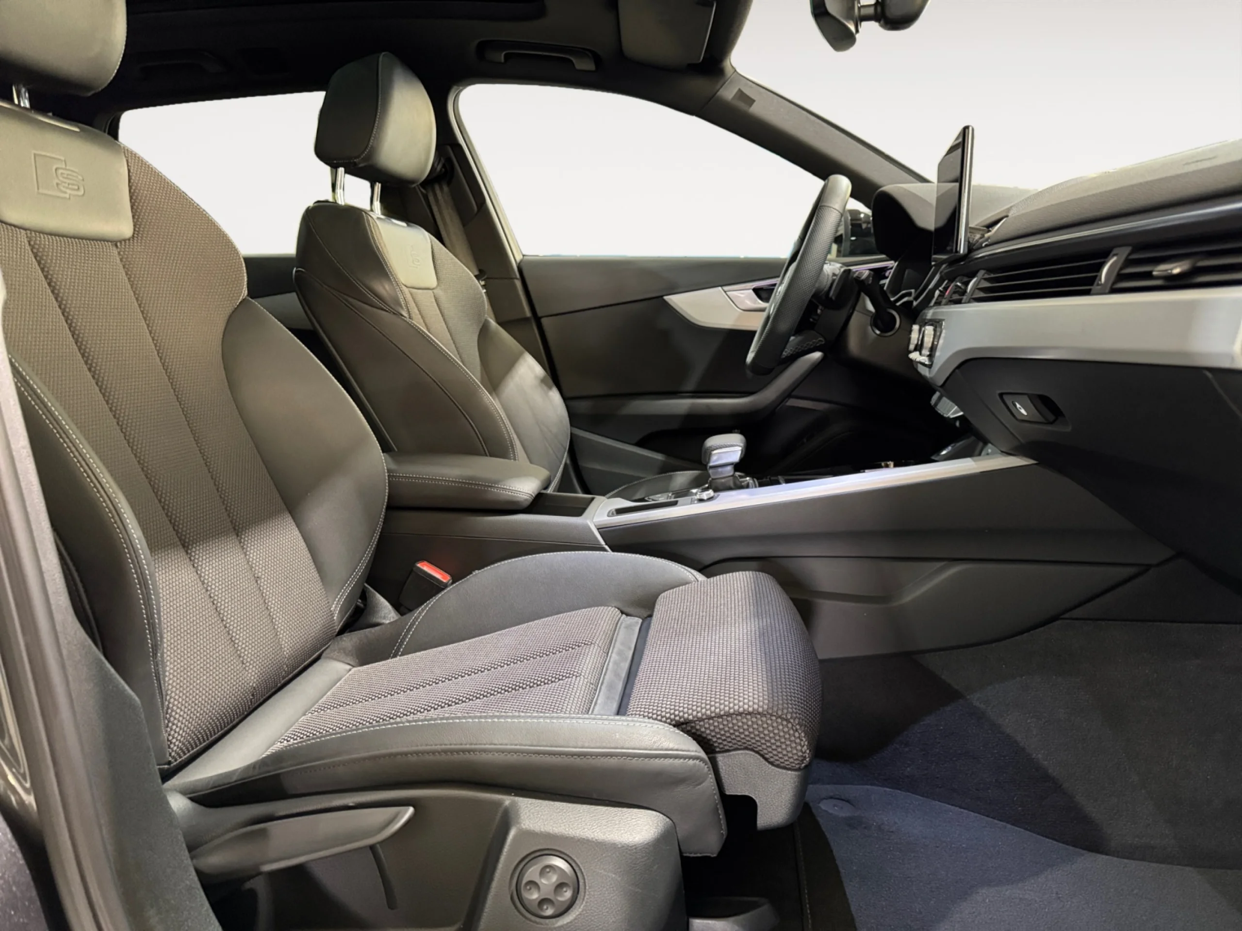 AUDI A4 AVANT S LINE 35 TDI 120KW S TRONIC - Foto 8