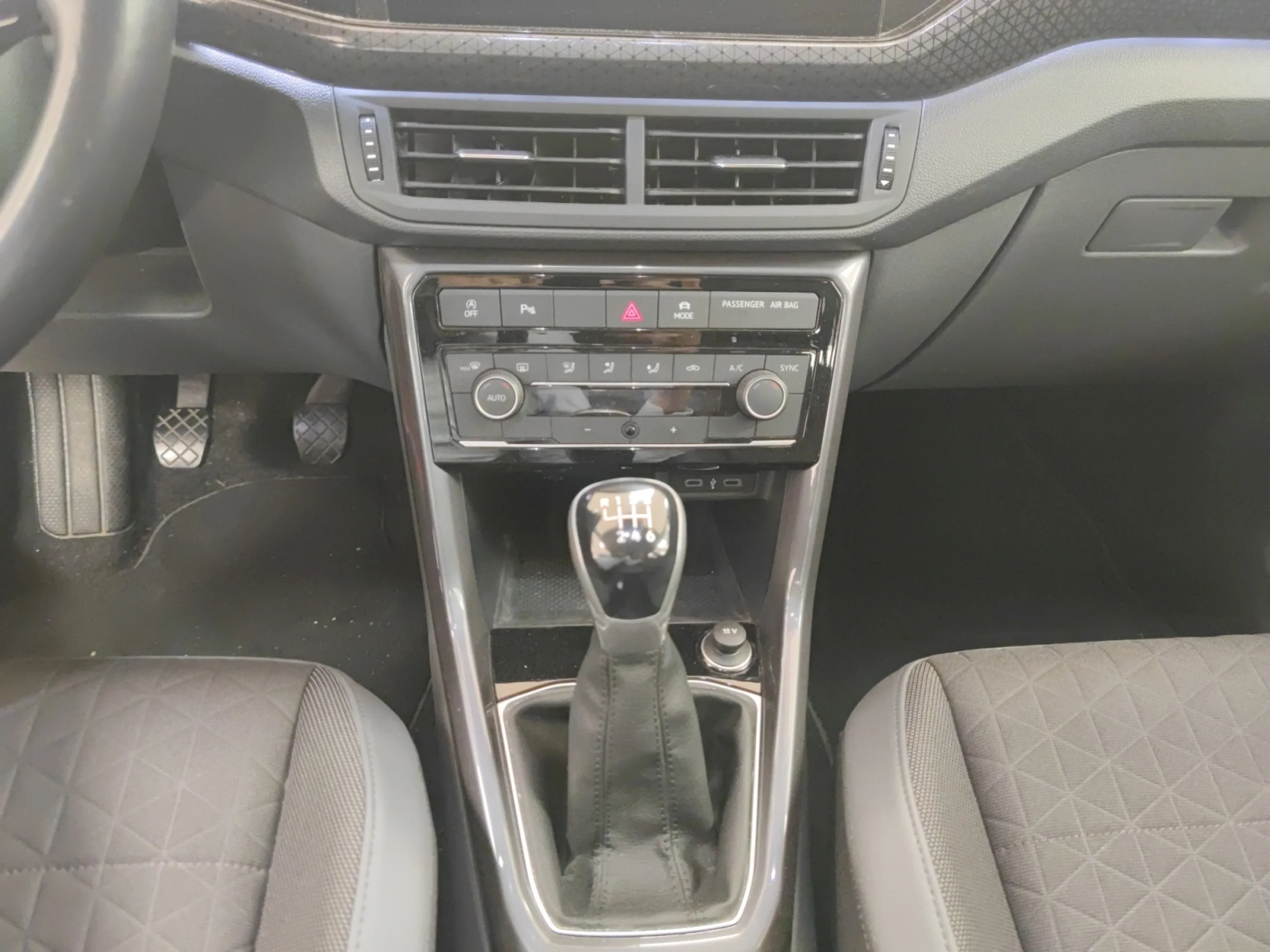 VOLKSWAGEN T CROSS ADVANCE 1.0 TSI 81KW (110CV) - Foto 18