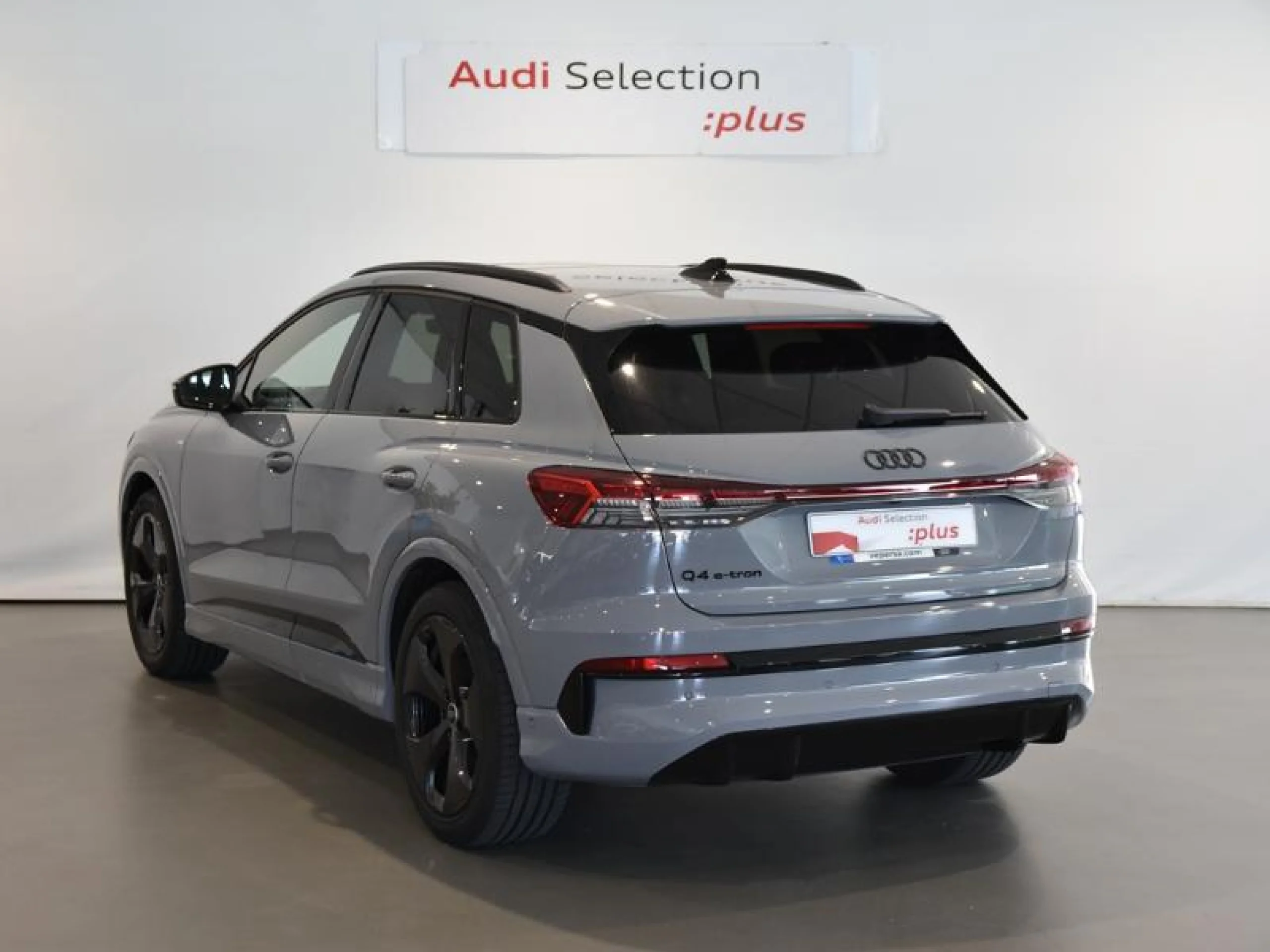 AUDI Q4 E TRON BLACK LINE EDITION 45 E TRON 210KW 82KWH - Foto 2