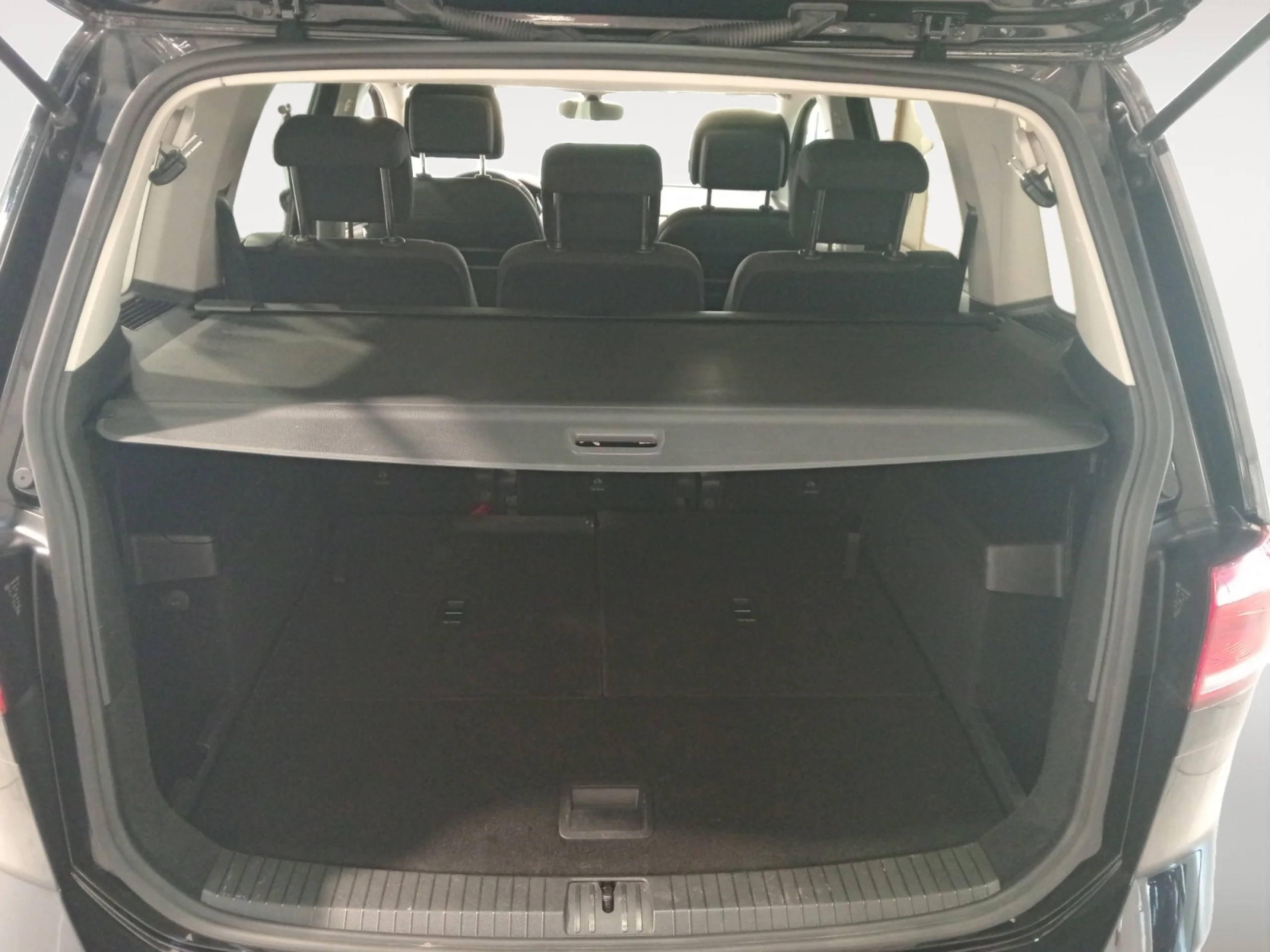 VOLKSWAGEN TOURAN ADVANCE 2.0 TDI 110KW (150CV) DSG - Foto 7