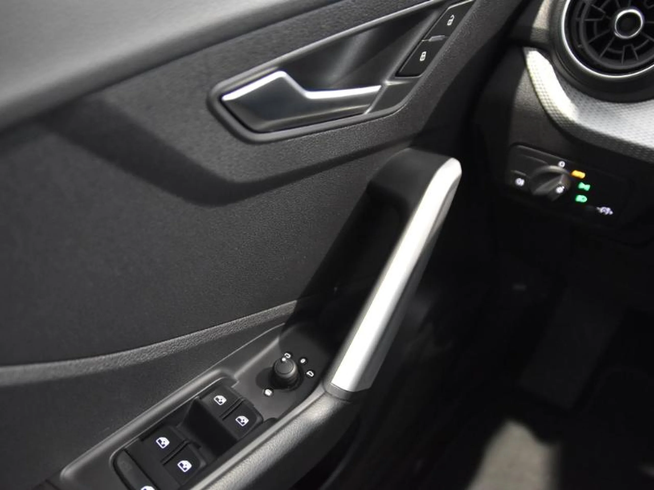 AUDI Q2 ADVANCED 35 TFSI 110KW (150CV) S TRONIC - Foto 18