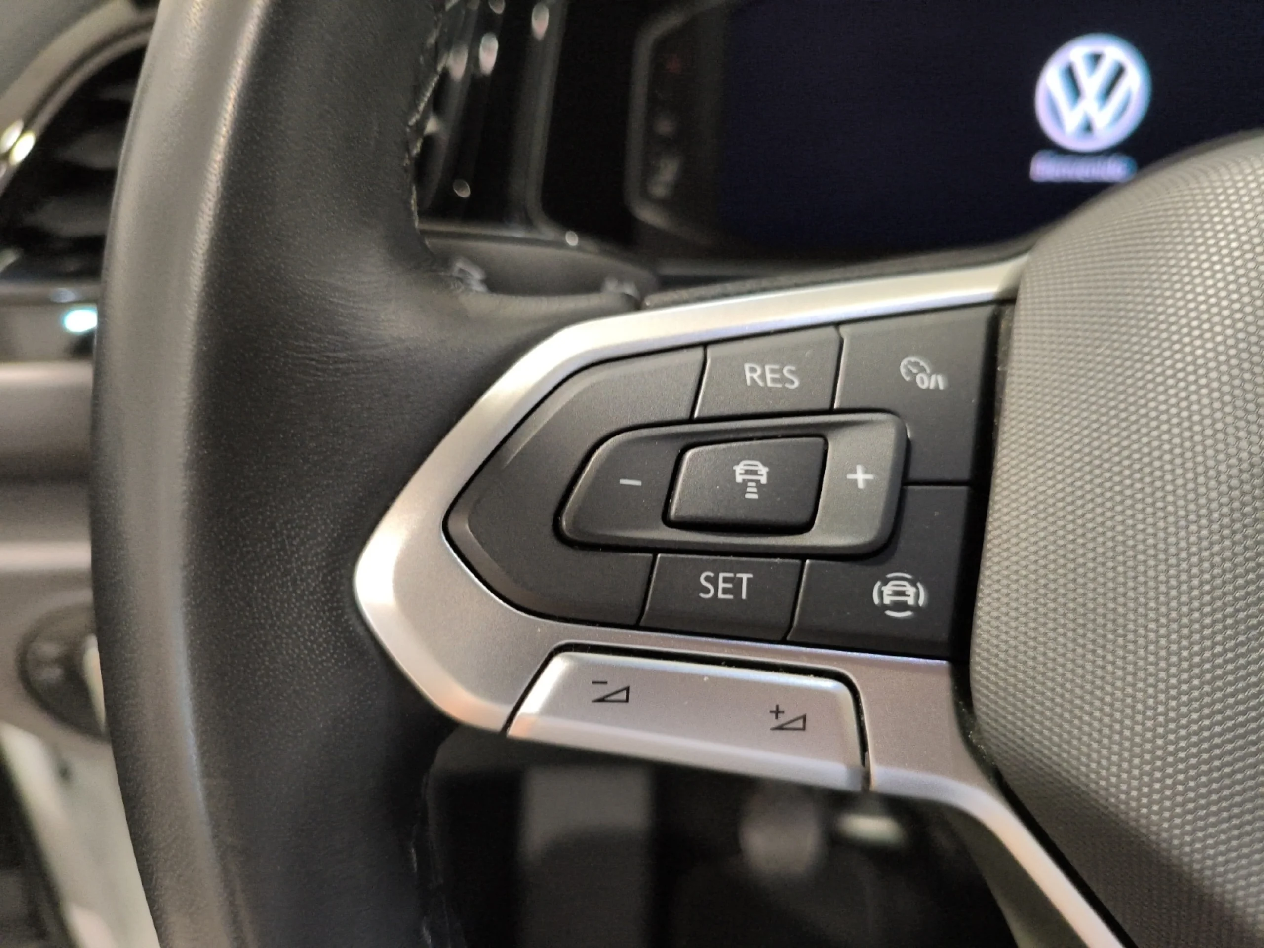 VOLKSWAGEN T ROC T ROC DARK LINE 1.0 TSI 85 KW (115 CV)  6 VEL. - Foto 11