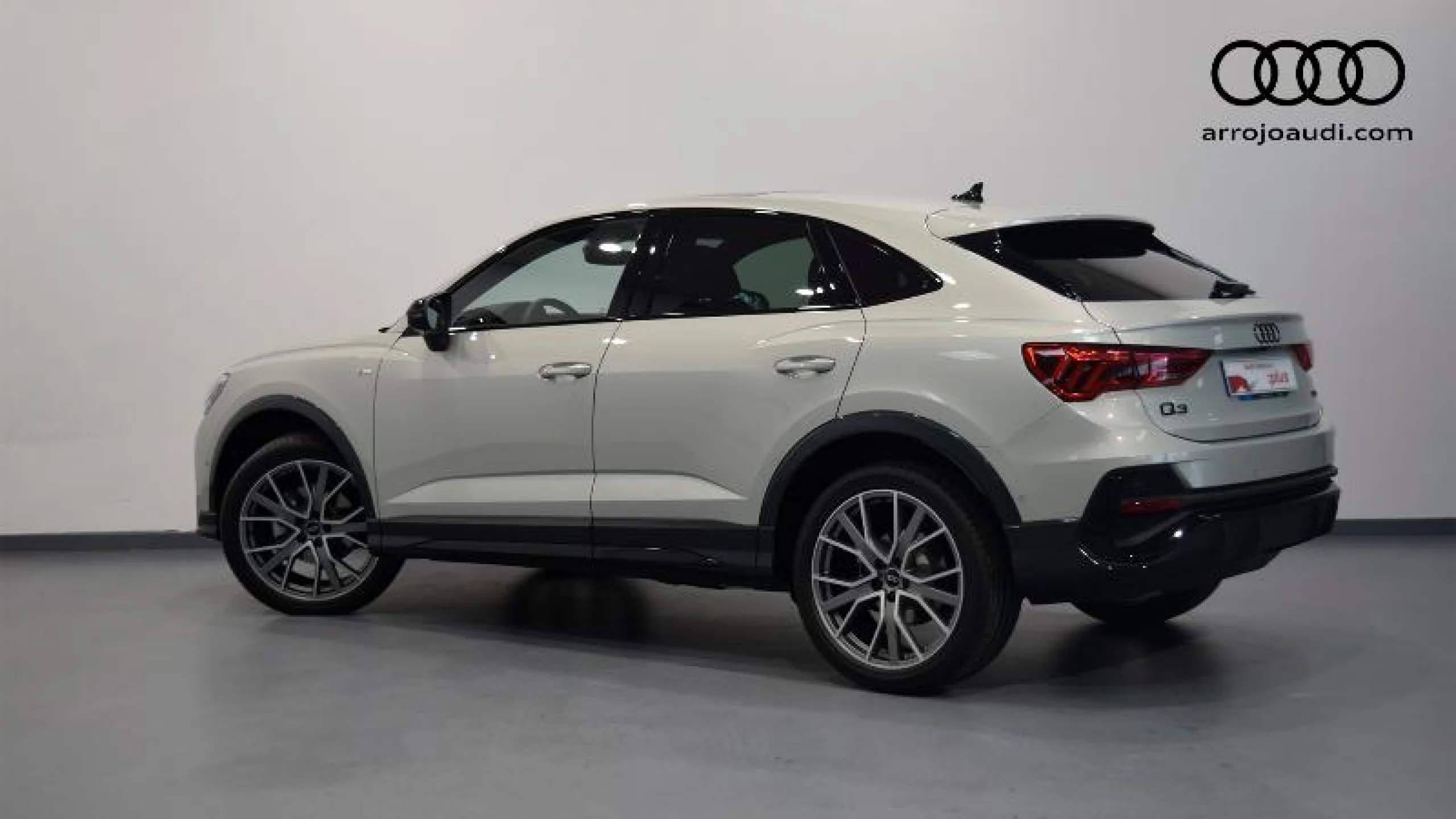 AUDI Q3 SPORTBACK BLACK LINE 35 TDI 110KW (150CV) S TRONIC - Foto 2