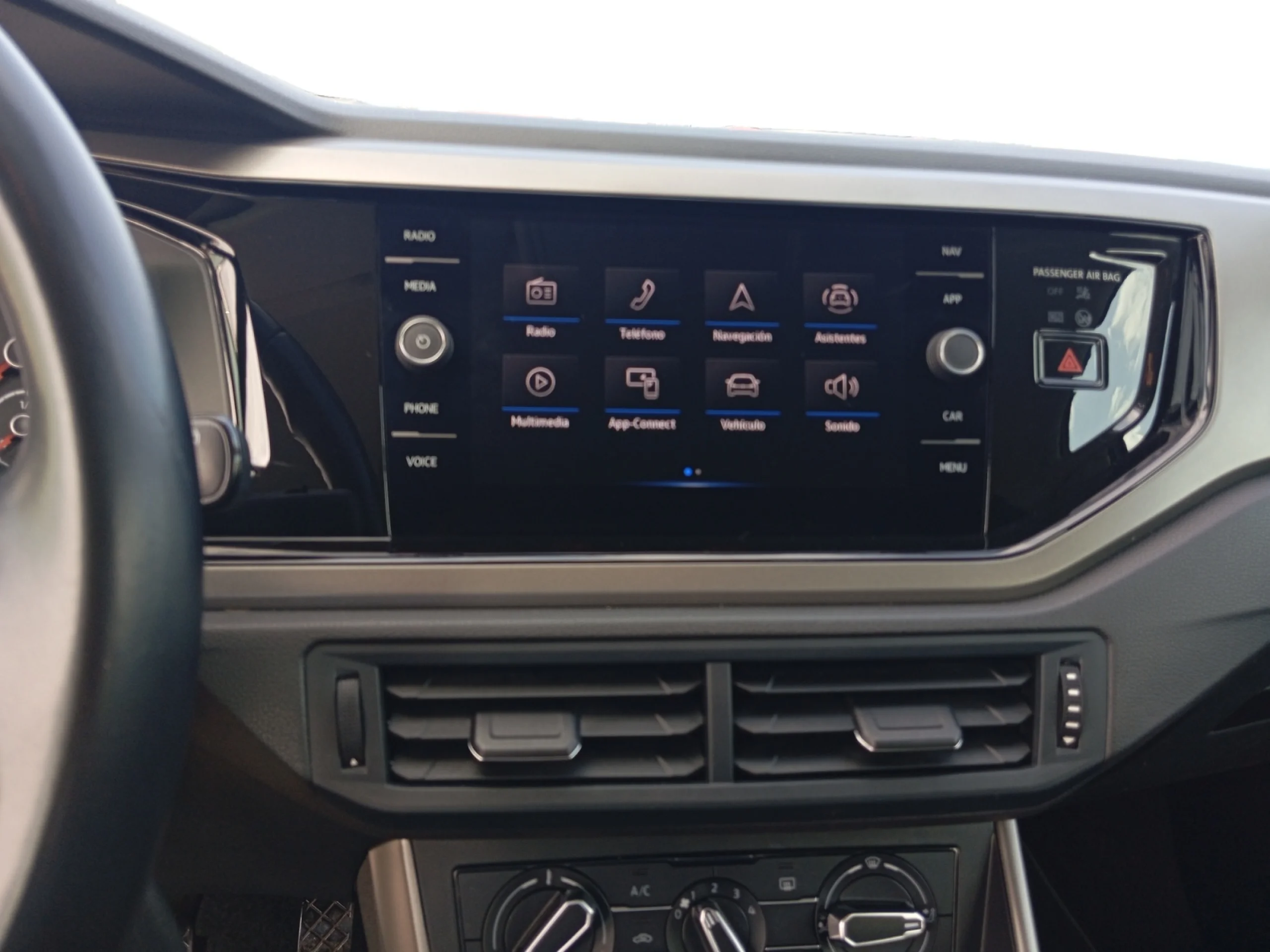 VOLKSWAGEN POLO ADVANCE 1.0 TSI 70KW (95CV) - Foto 9