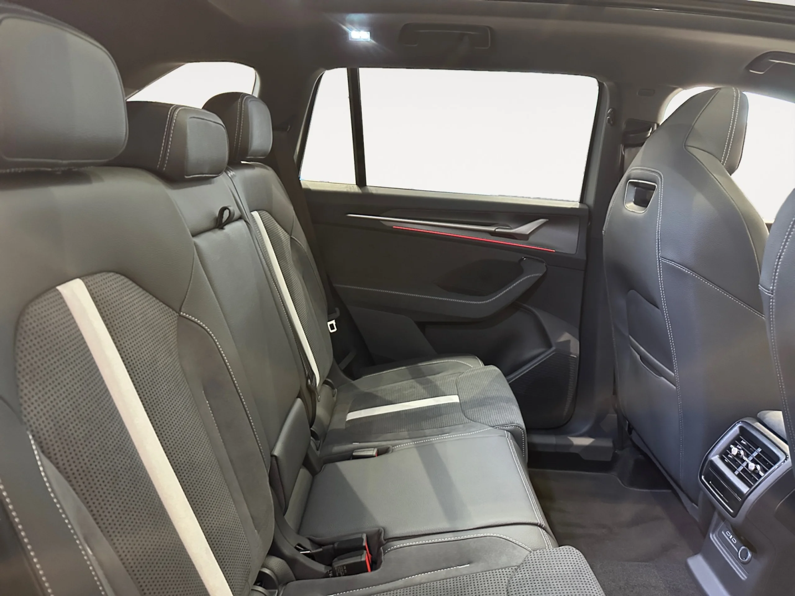 SKODA KODIAQ 1.5 TSI 150KW DSG PHEV SPORTLINE - Foto 6