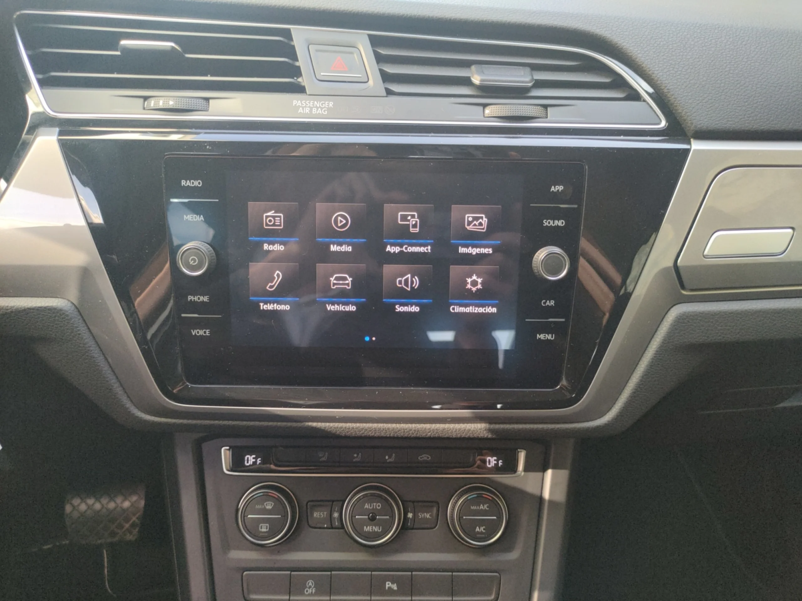 VOLKSWAGEN TOURAN BUSINESS 2.0 TDI 85KW (115CV) DSG - Foto 9