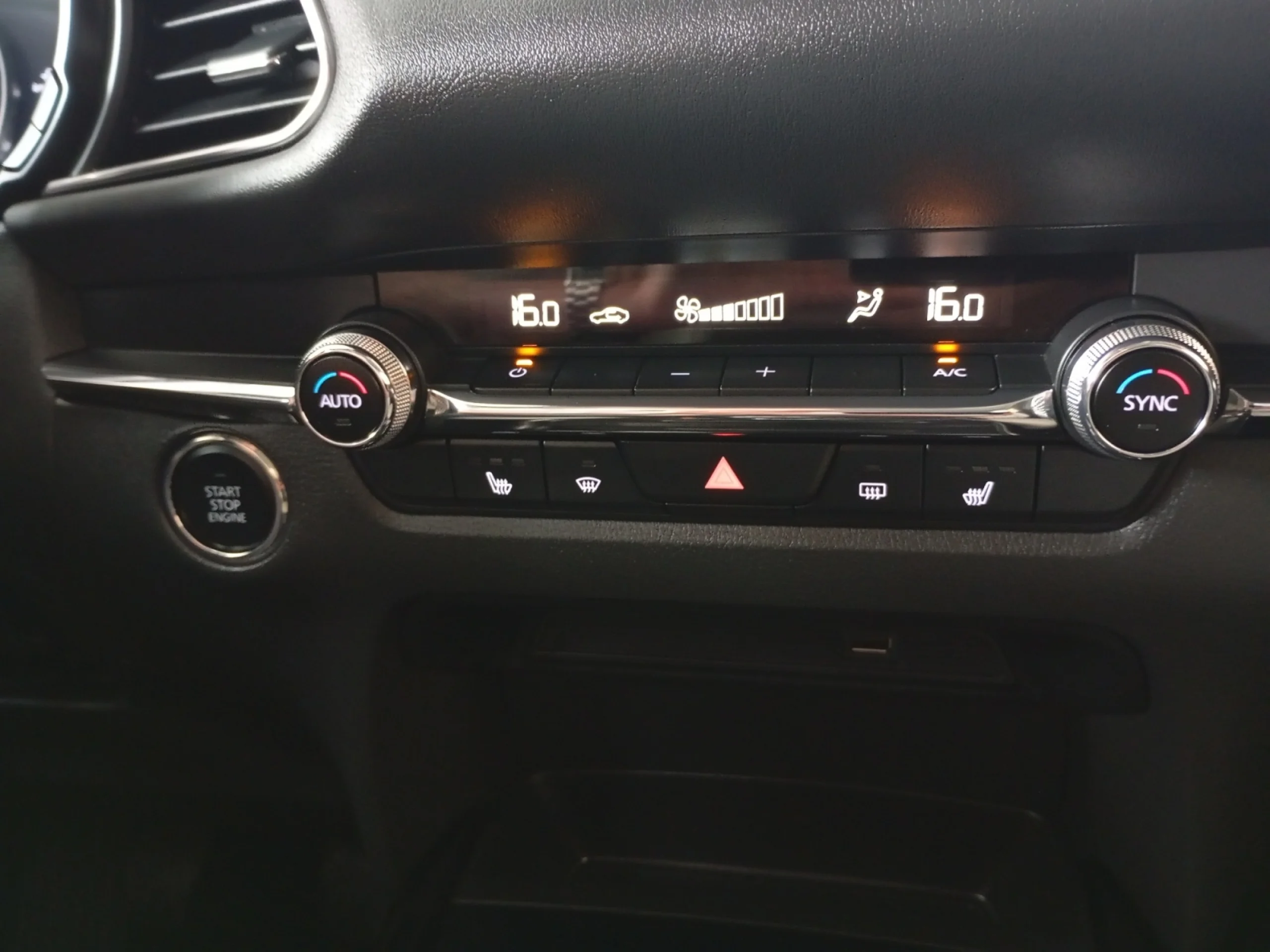 MAZDA Cx 30 SKYACTIV X 2.0 132 KW ZENITH WHITE - Foto 18