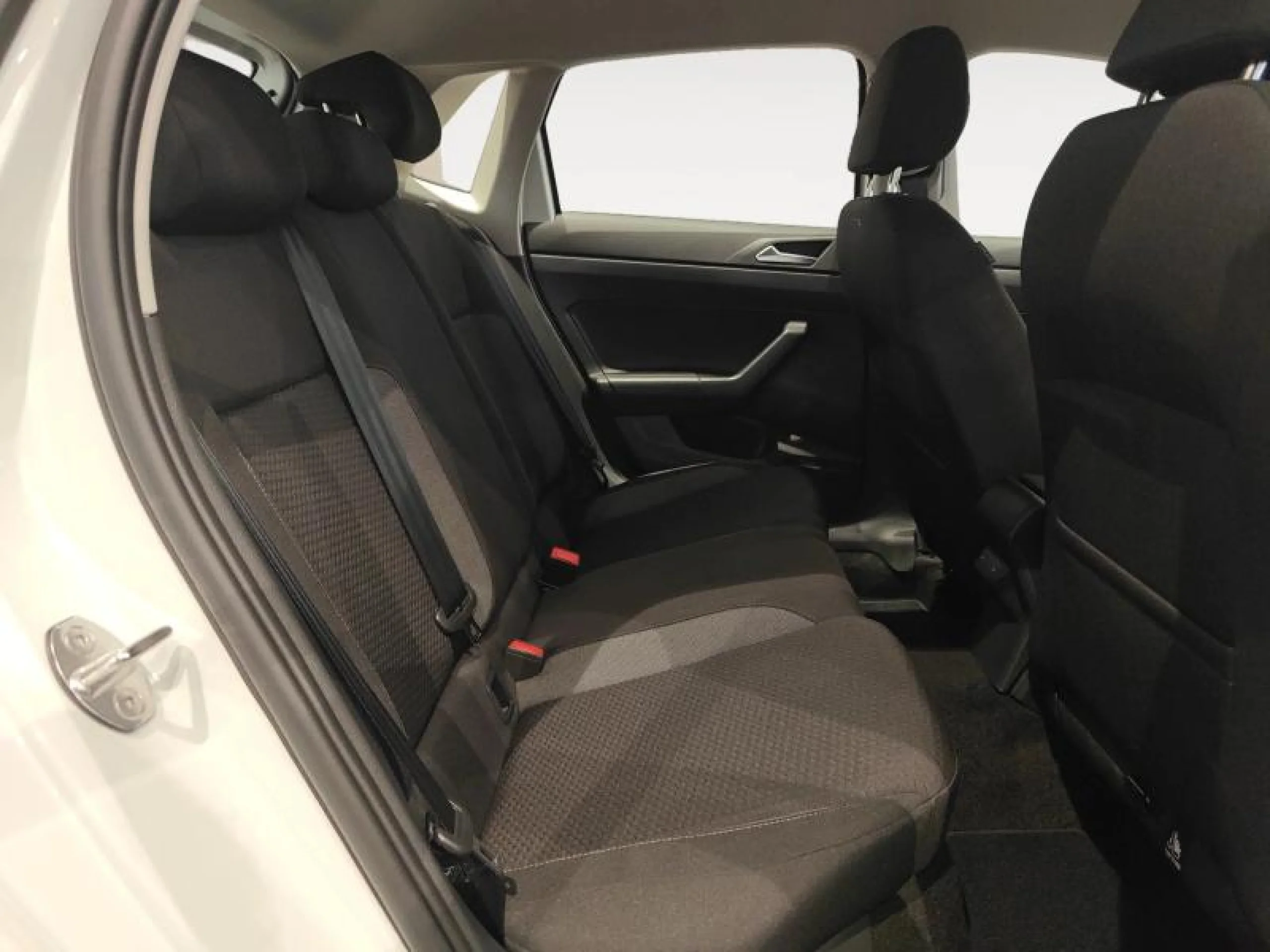 VOLKSWAGEN POLO LIFE 1.0 TSI 70KW (95CV) - Foto 8