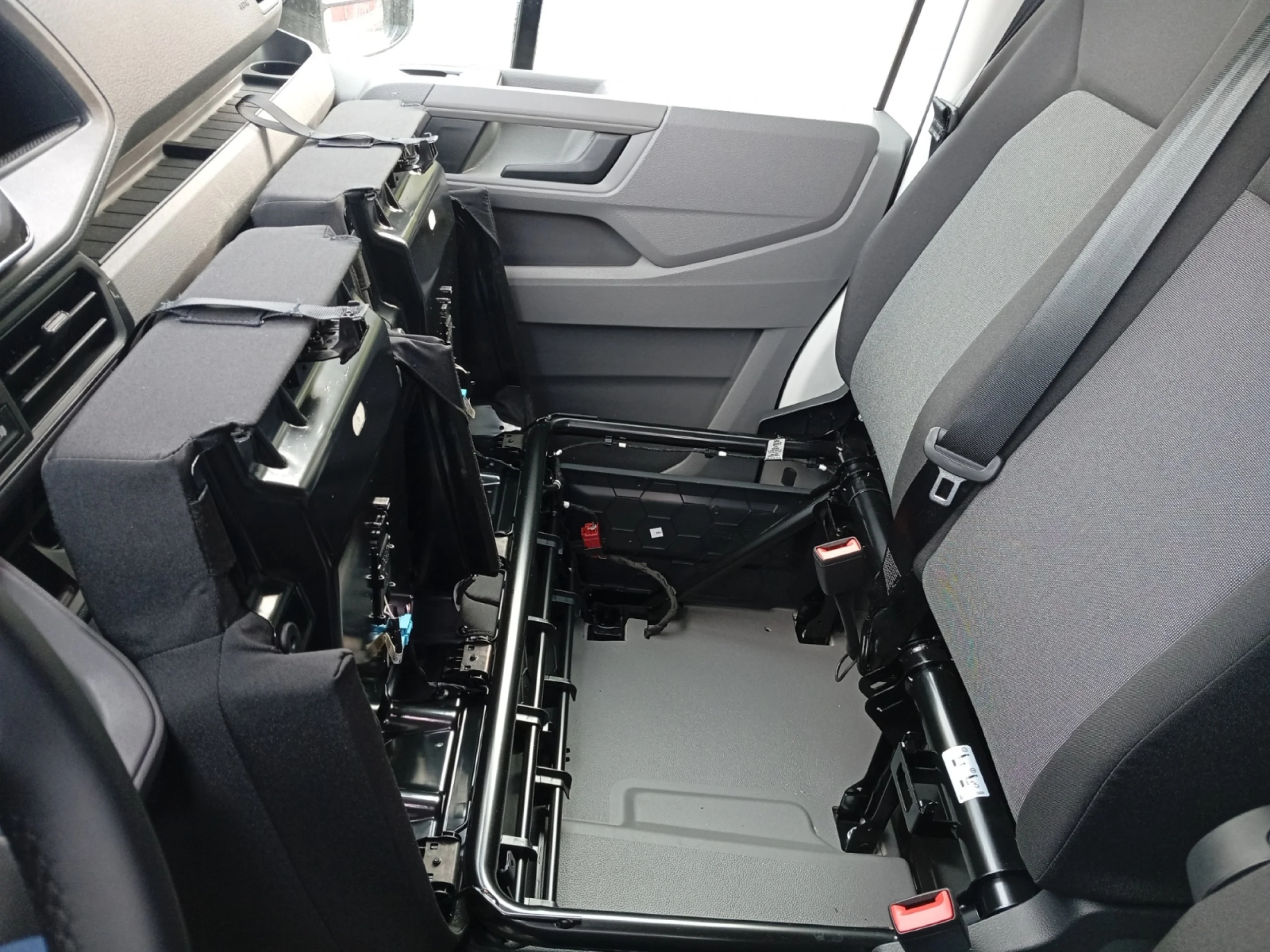 VW COMERCIALES Crafter CRAFTER  35 FURG N  BATALLA MEDIA L3H2 2.0 TDI 4MO 130 KW (177 CV) AUT 8 VEL. 3500 KG - Foto 9