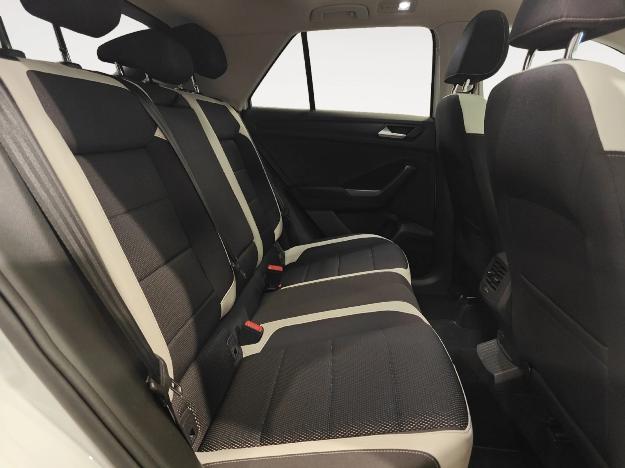 VOLKSWAGEN T ROC SPORT 2.0 TDI 110KW (150CV) 4 MOTION DSG - Foto 6
