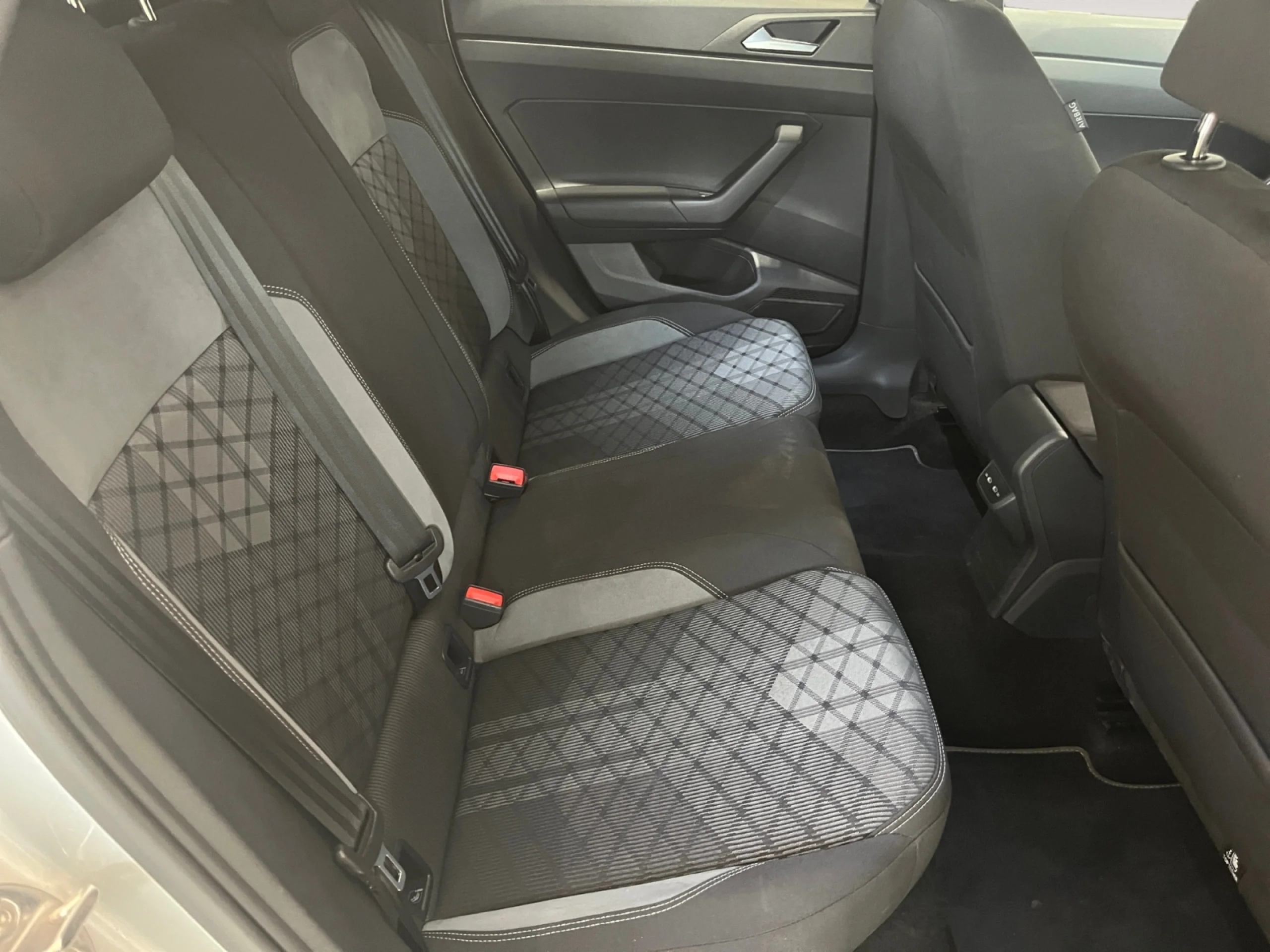 VOLKSWAGEN TAIGO R LINE 1.0 TSI 81KW (110CV) DSG - Foto 6