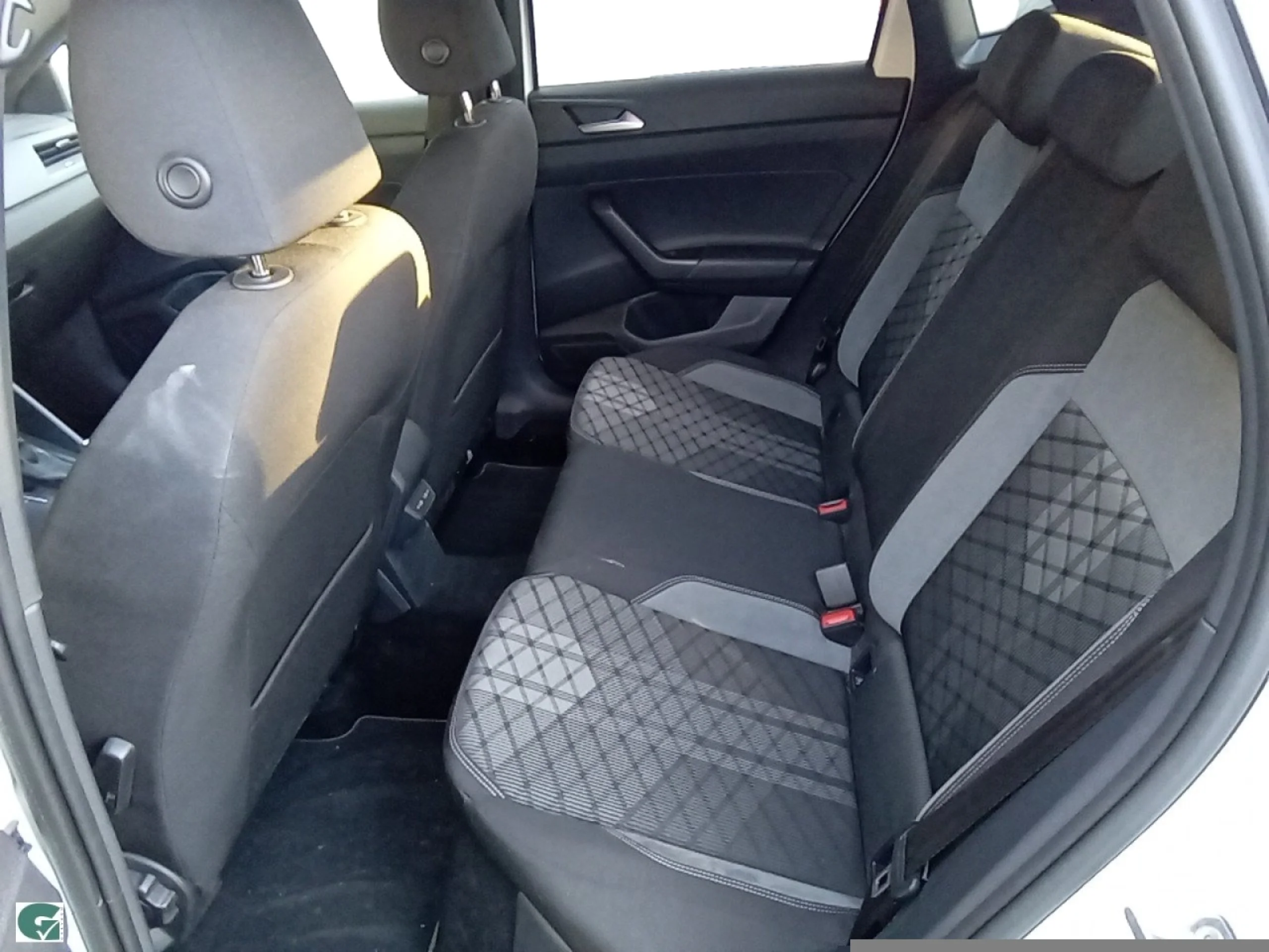 VOLKSWAGEN POLO R LINE 1.0 TSI 81KW (110CV) DSG - Foto 8