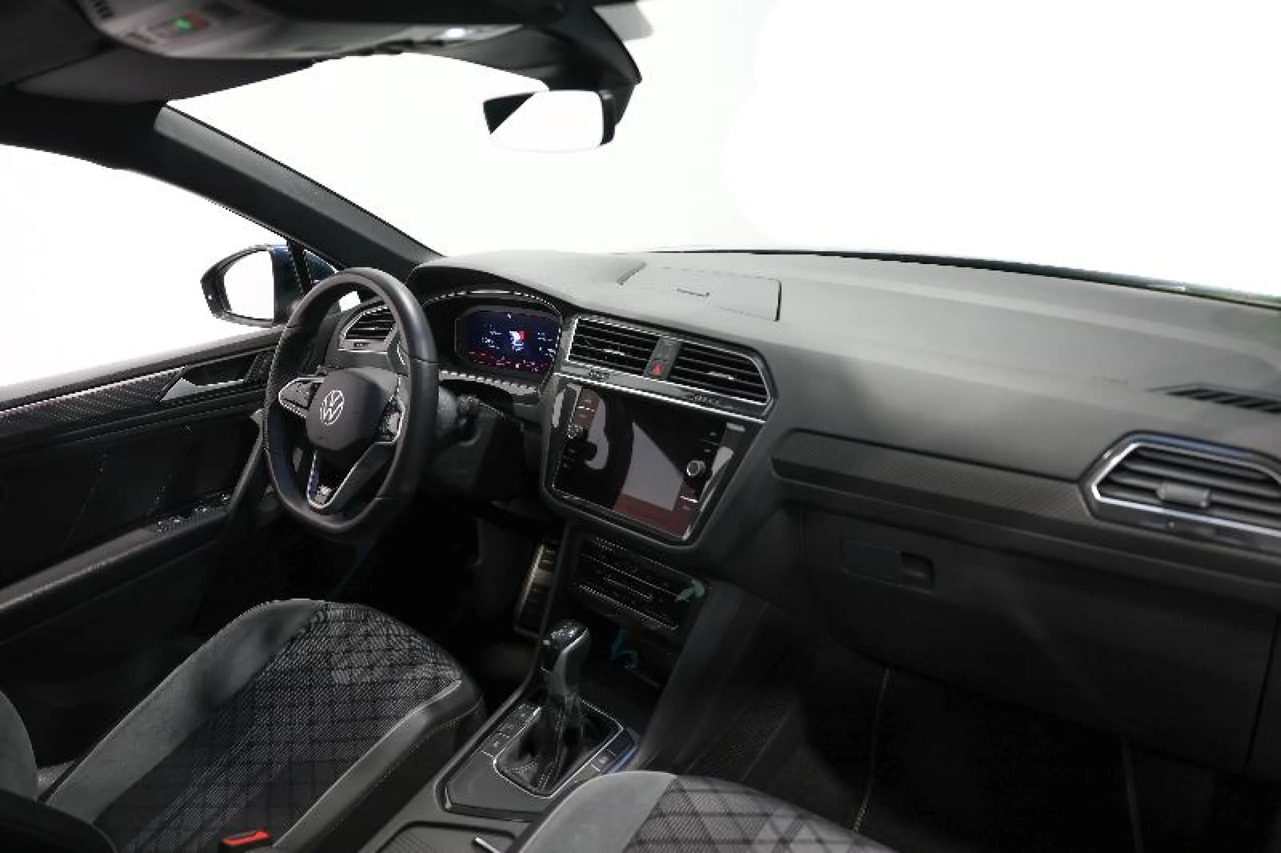 VOLKSWAGEN TIGUAN R LINE 1.5 TSI 110KW (150CV) DSG - Foto 4