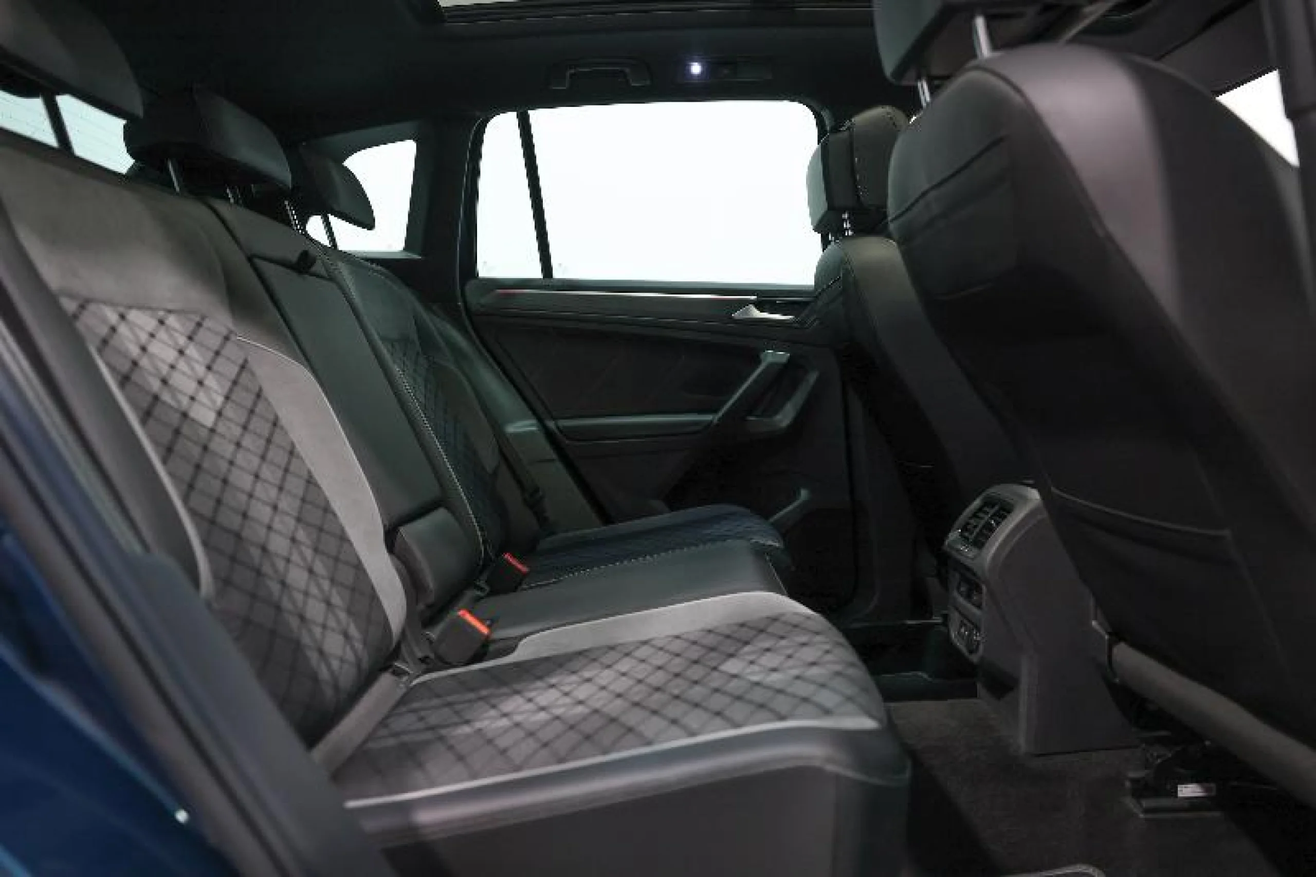 VOLKSWAGEN TIGUAN R LINE 1.5 TSI 110KW (150CV) DSG - Foto 6