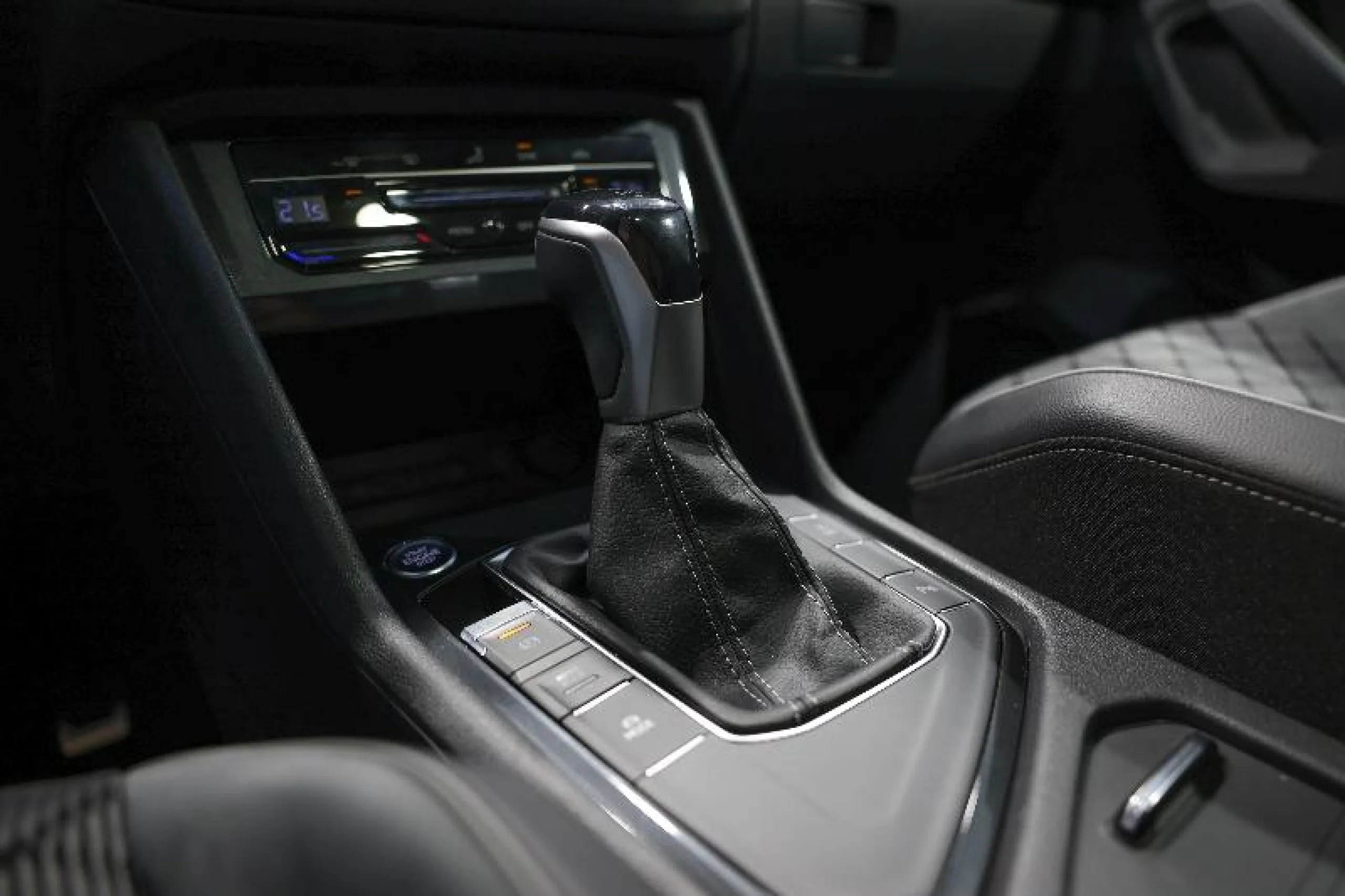 VOLKSWAGEN TIGUAN R LINE 1.5 TSI 110KW (150CV) DSG - Foto 19