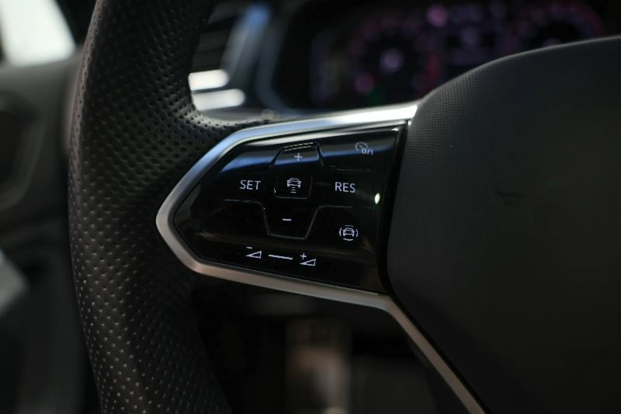 VOLKSWAGEN TIGUAN R LINE 1.5 TSI 110KW (150CV) DSG - Foto 22